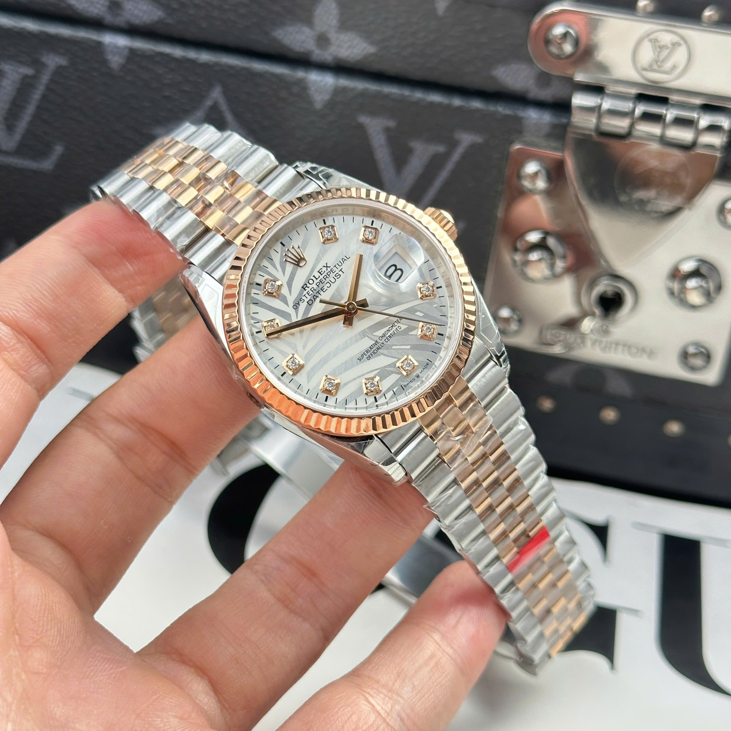Đồng Hồ Rolex Datejust 36mm M126231 Mặt Số Lá Cọ Rep 1:1 VSF FactoryHồ