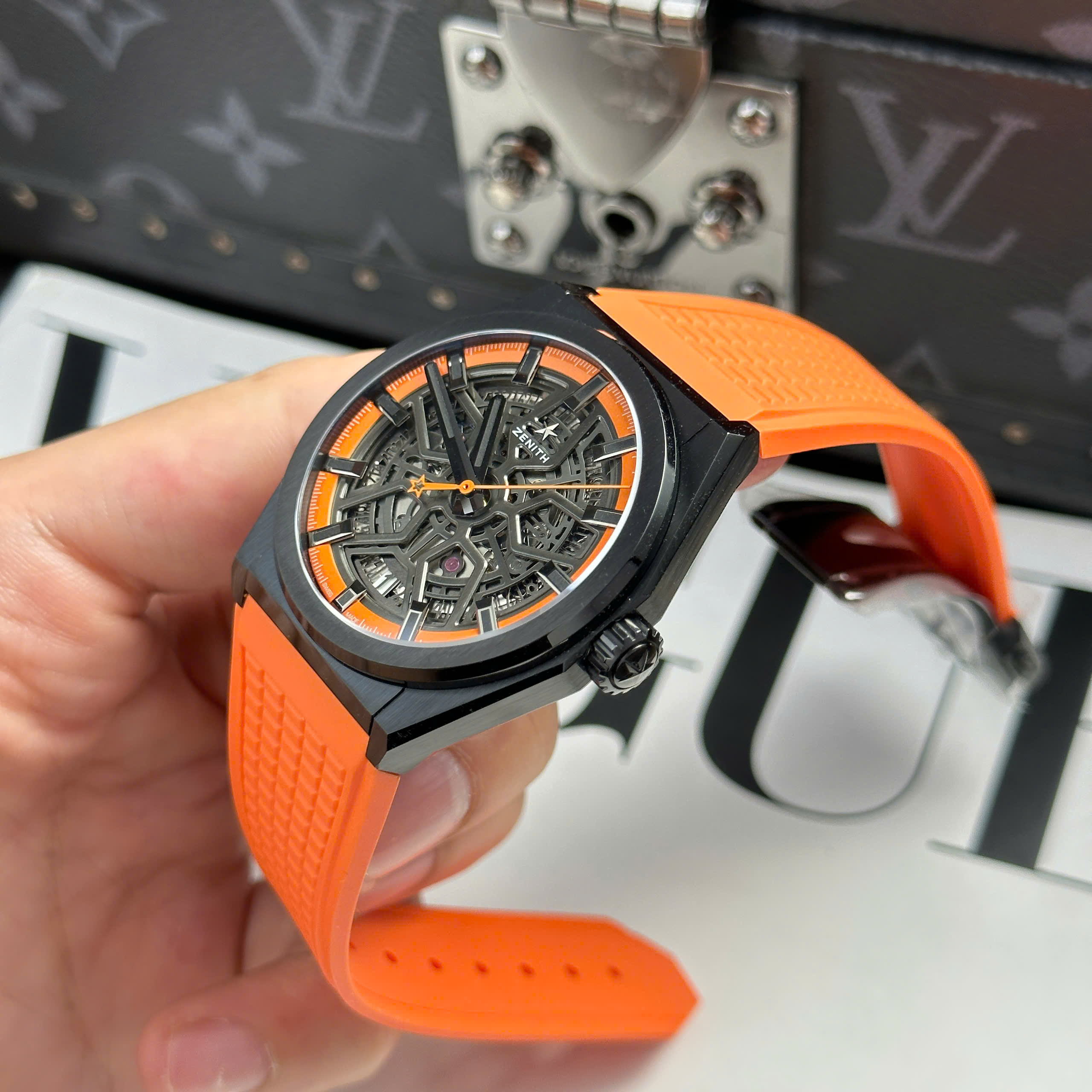 Đồng Hồ Zenith Defy Classic Vỏ Gốm Ceramic Đen 41mm Rep 1:1 LF Factory