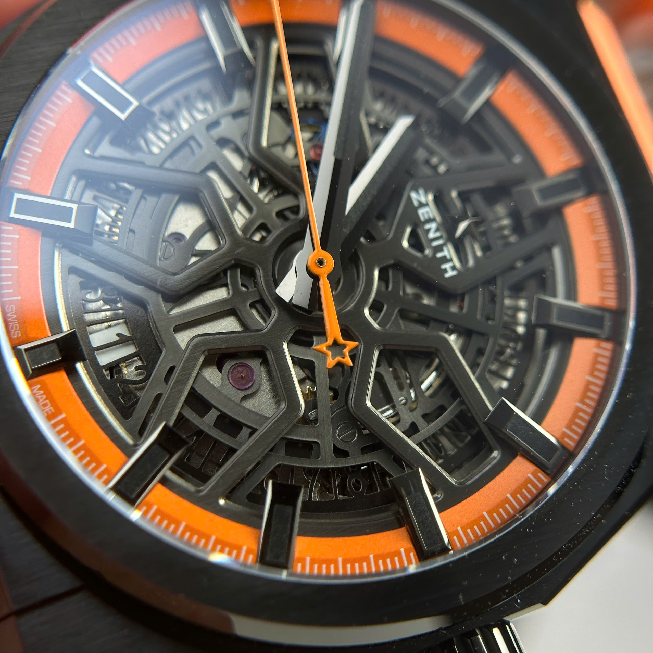 Đồng Hồ Zenith Defy Classic Vỏ Gốm Ceramic Đen 41mm Rep 1:1 LF Factory