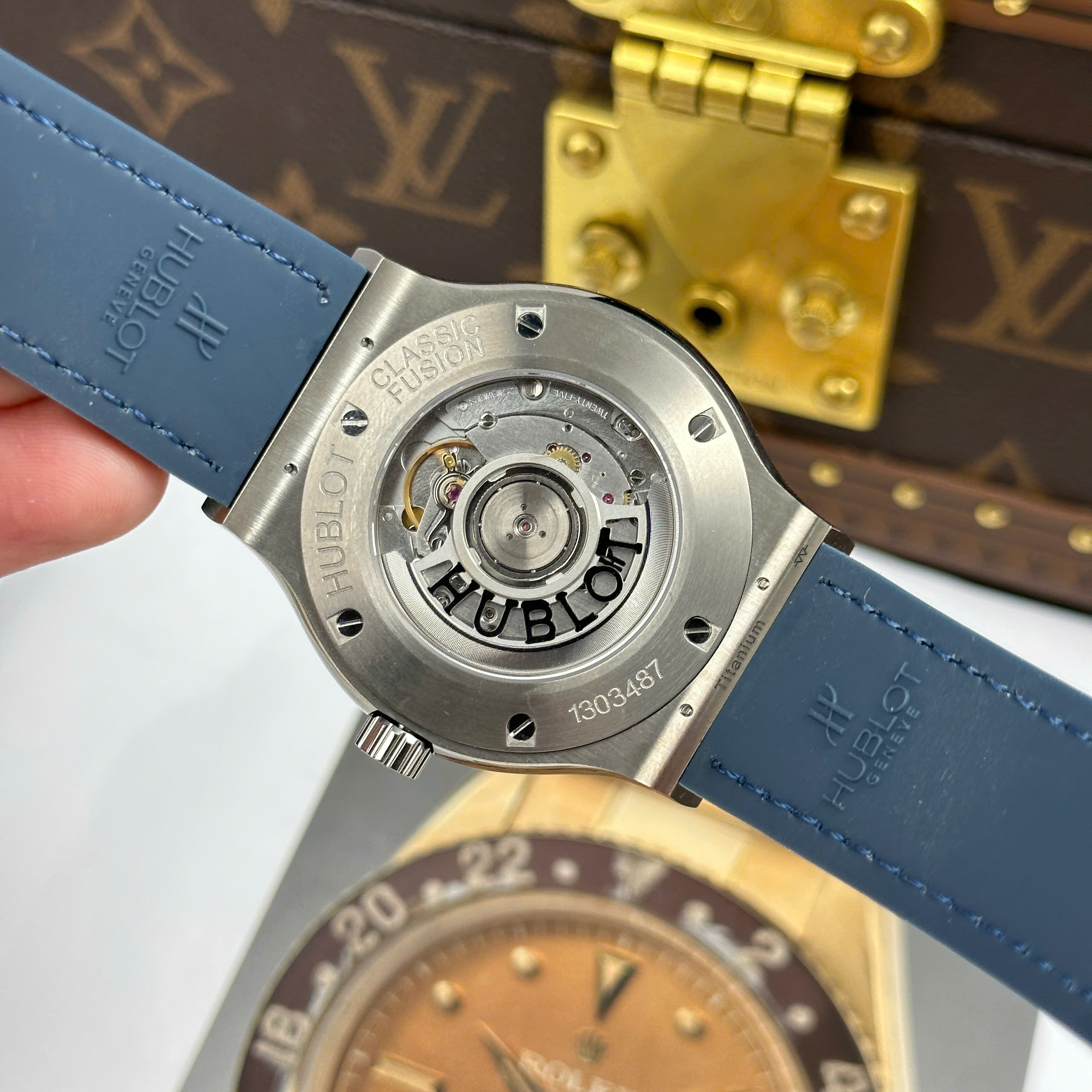 Đồng Hồ Hublot Classic Fusion 42mm Full Vỏ Titanium 85g Cao Cấp JJZ Factory Rep 1:1