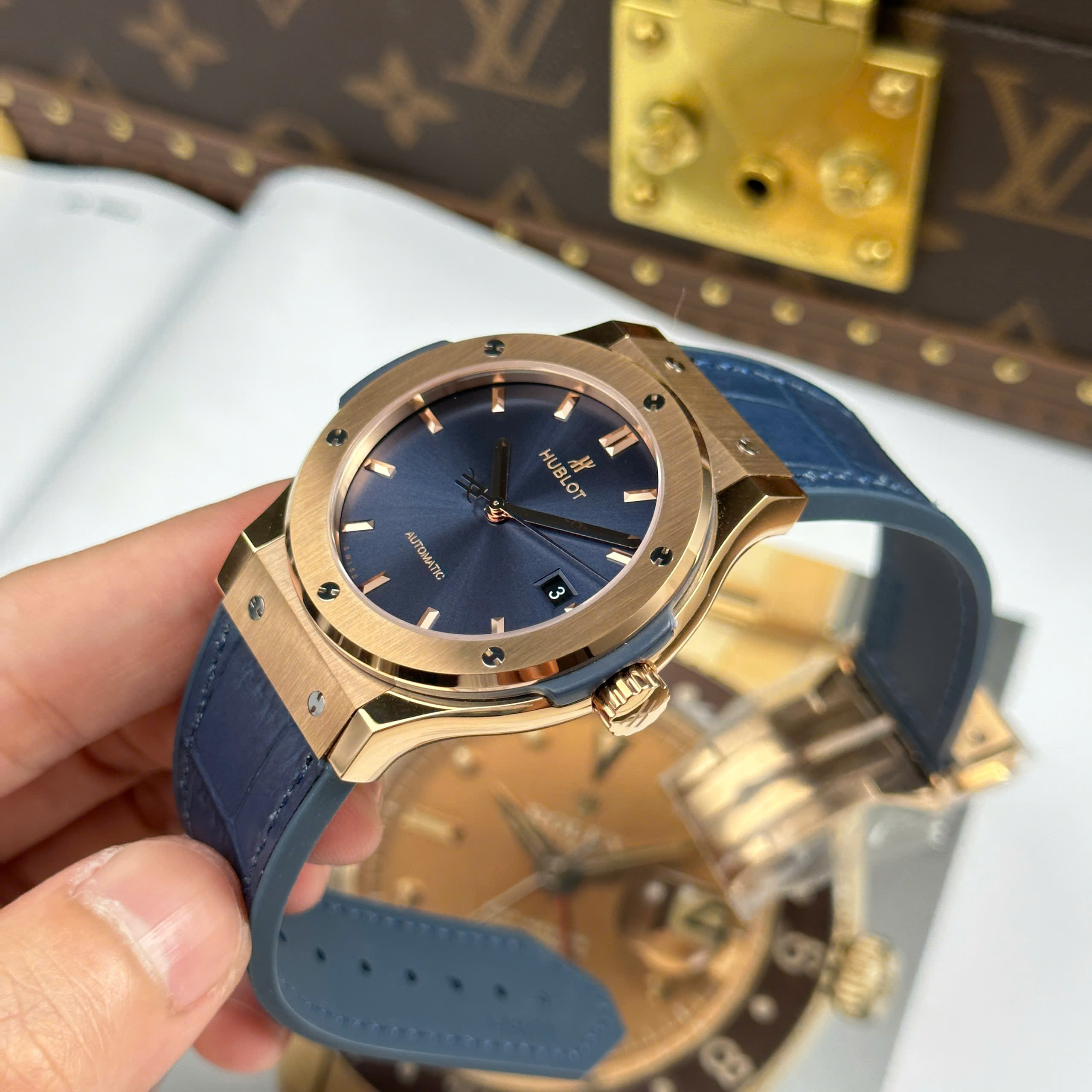 Đồng Hồ Hublot Classic Fusion 42mm Vỏ Vàng Hồng Cao Cấp JJZ Factory Rep 1:1