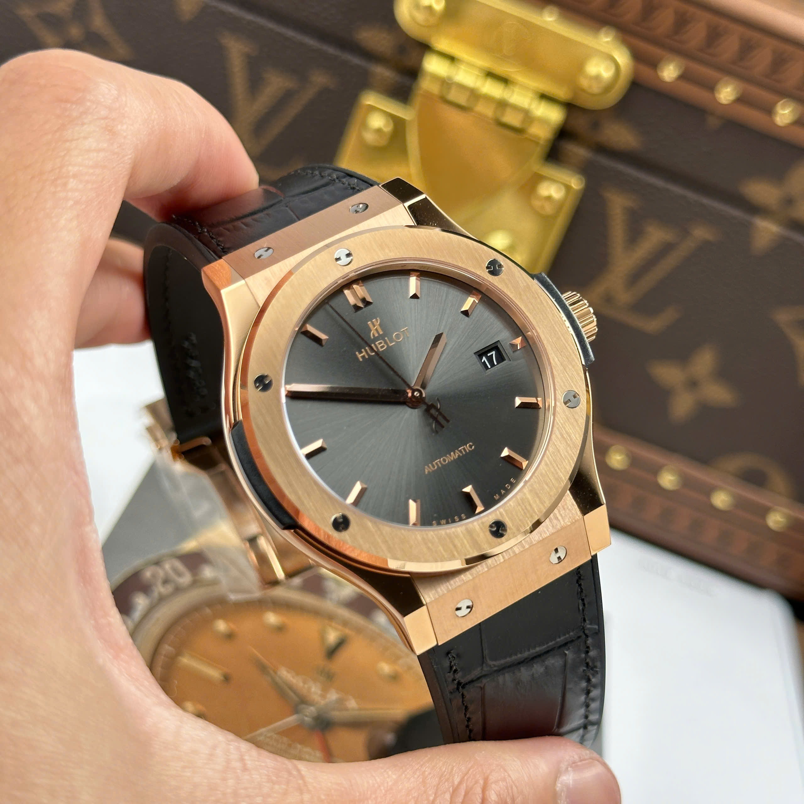 Đồng Hồ Hublot Classic Fusion 42mm Vỏ Vàng Hồng Cao Cấp JJZ Factory Rep 1:1