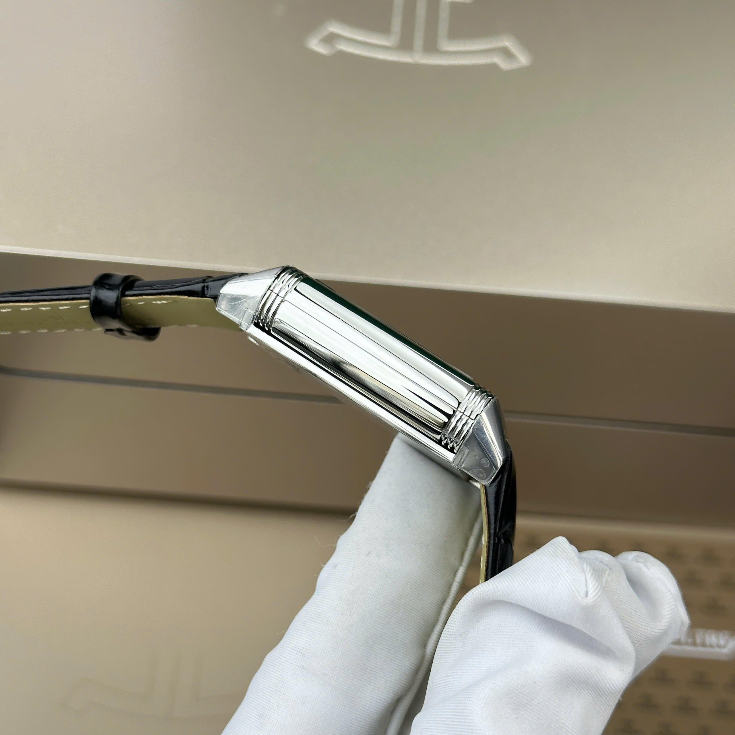 Đồng Hồ Jaeger LeCoultre Master Reverso 28.3mm x 47mm Rep 1:1 Cao Cấp 2 Mặt MG Factory