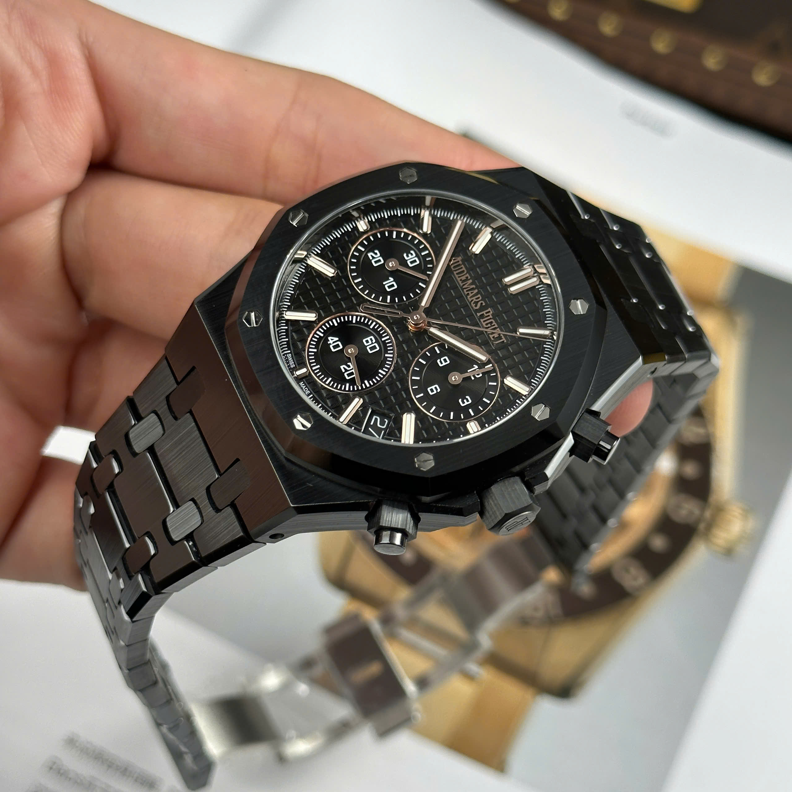 Đồng Hồ Audemars Piaguet Oak 26240 Vỏ Gốm Ceramic Đen Replica 1:1 APS Factory 41mm