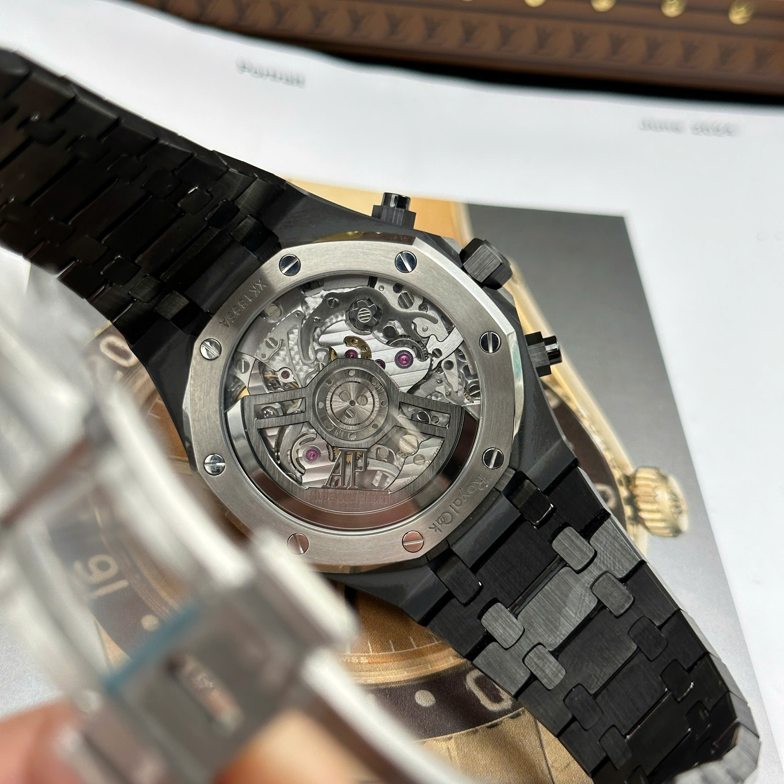 Đồng Hồ Audemars Piaguet Oak 26240 Vỏ Gốm Ceramic Đen Replica 1:1 APS Factory 41mm