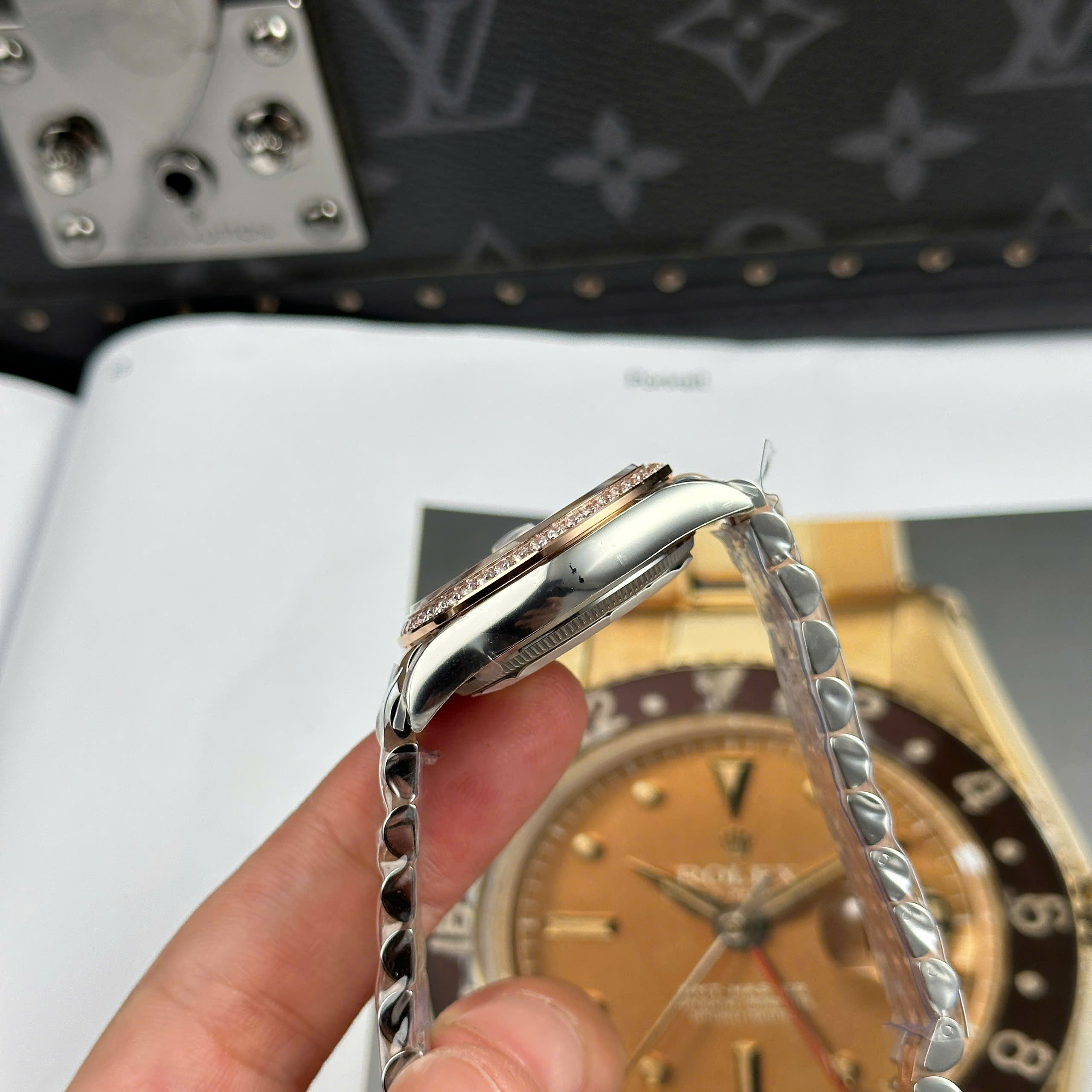 Đồng Hồ Rolex Lady Datejust 31mm Mặt Hồng Viền Đá CZ Rep 1:1 Cao Cấp THB Factory