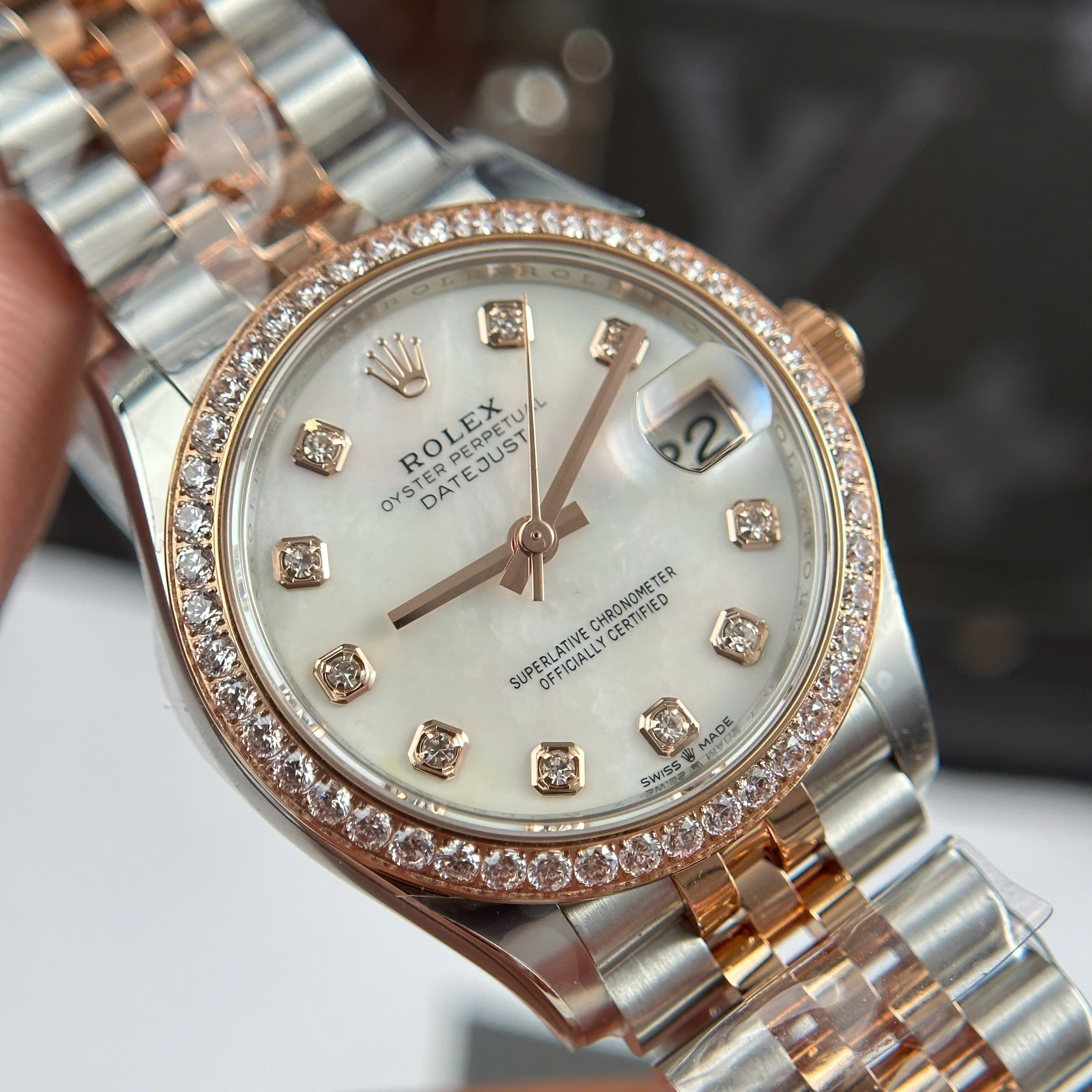 Đồng Hồ Rolex Lady Datejust 31mm Mặt Khảm Trai Viền Đá CZ Rep 1:1 Cao Cấp THB Factory