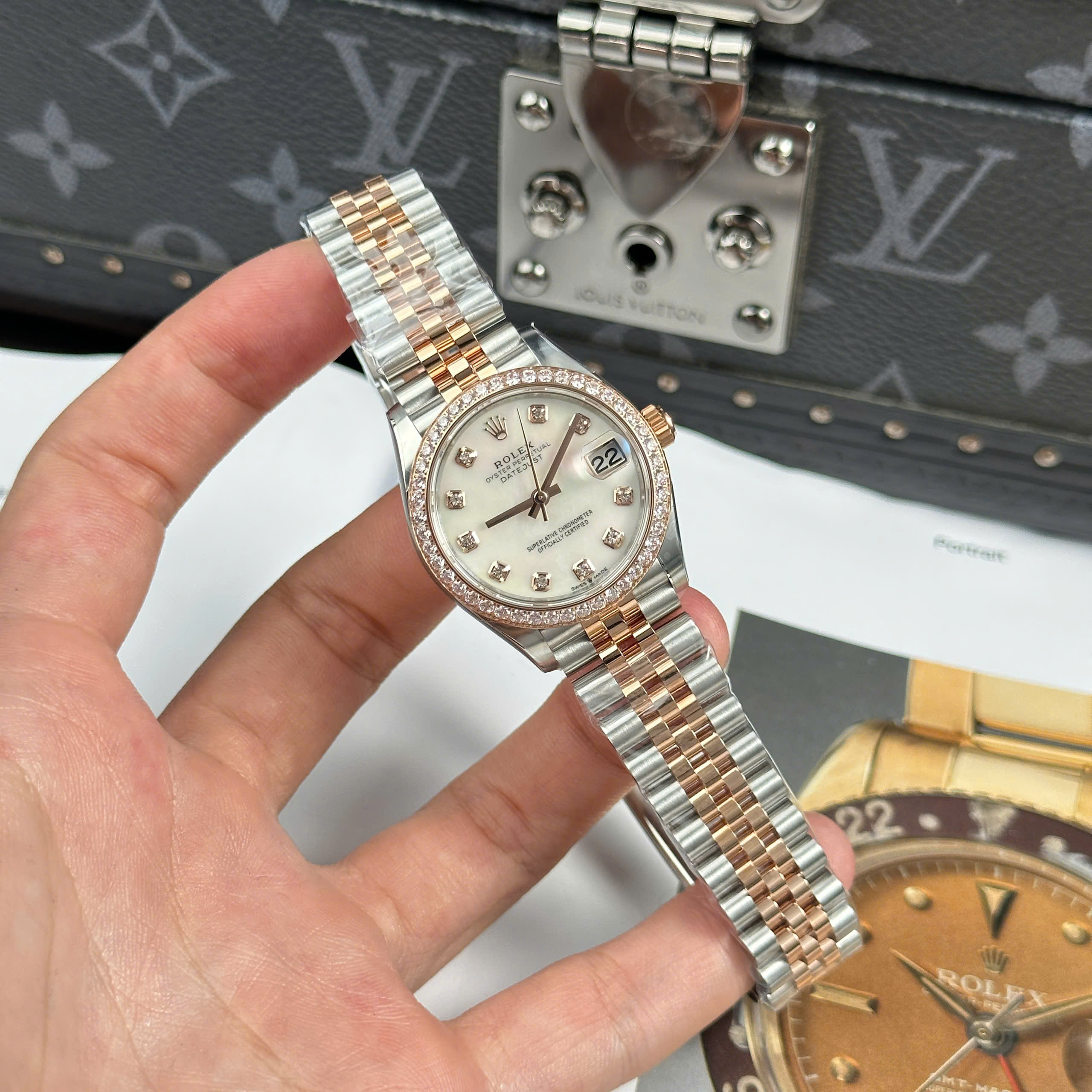 Đồng Hồ Rolex Lady Datejust 31mm Mặt Khảm Trai Viền Đá CZ Rep 1:1 Cao Cấp THB Factory