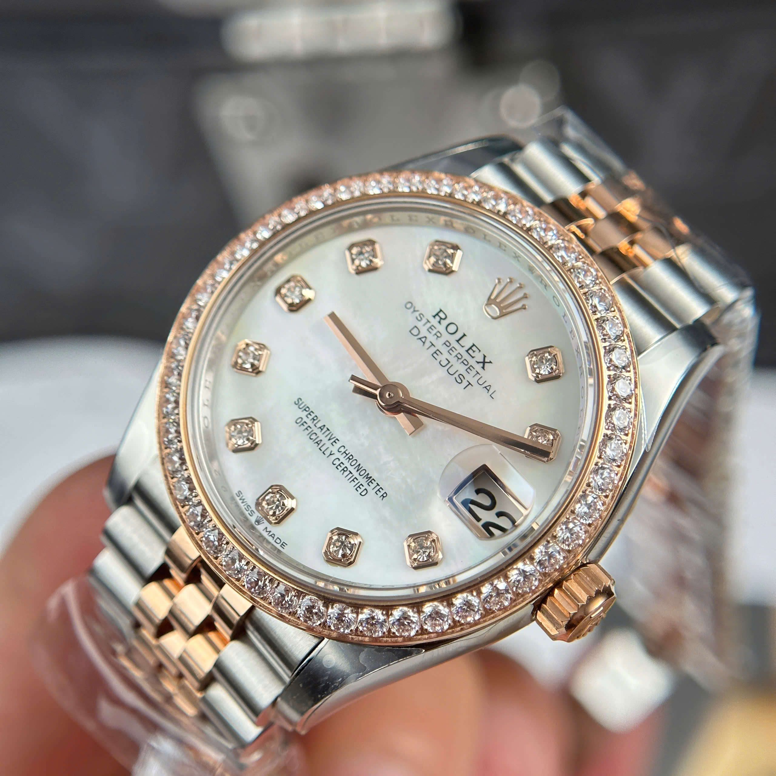Đồng Hồ Rolex Lady Datejust 31mm Mặt Khảm Trai Viền Đá CZ Rep 1:1 Cao Cấp THB Factory