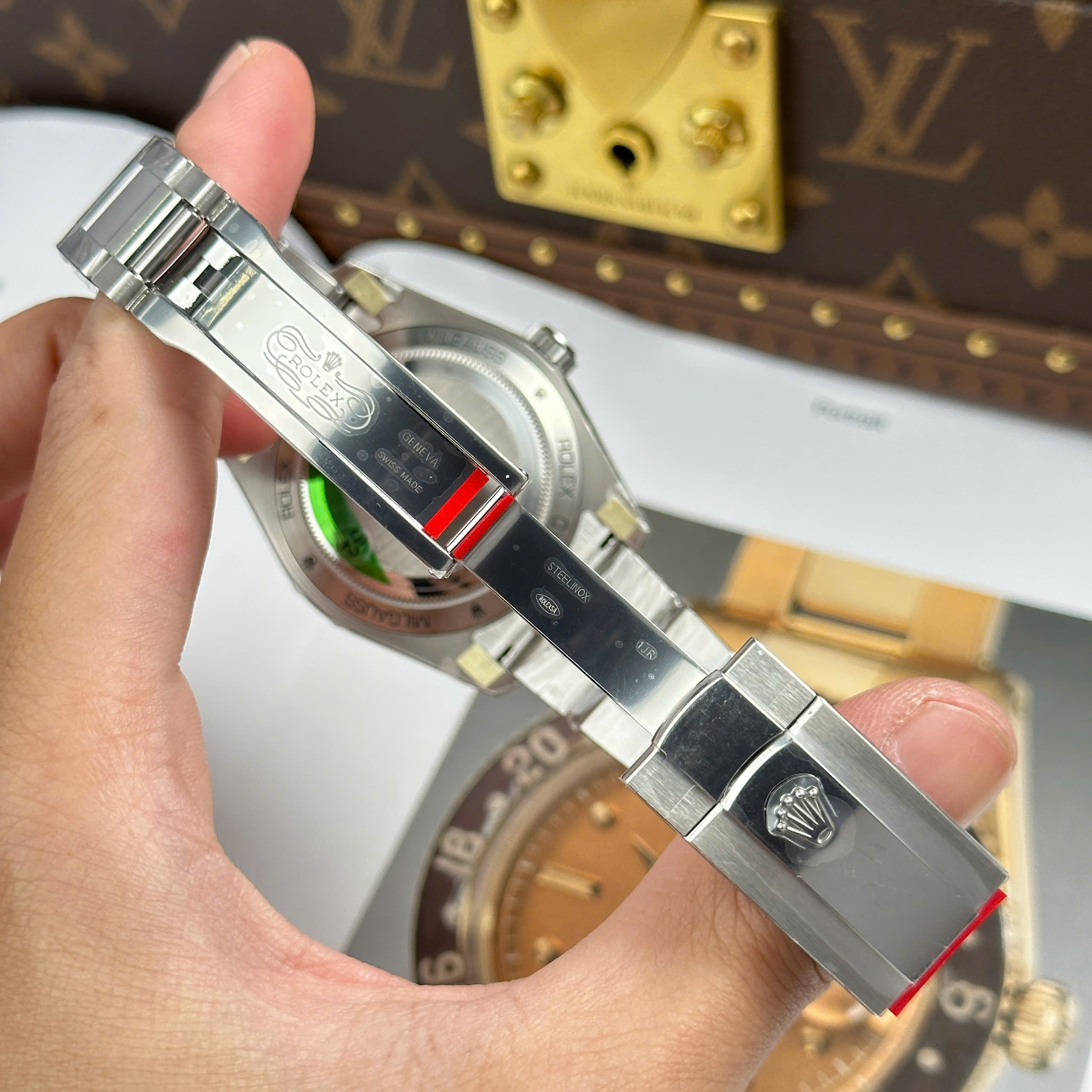 Đồng Hồ Rolex Milgauss 116400GV 40mm Rep 1:1 Cao Cấp VS Factory