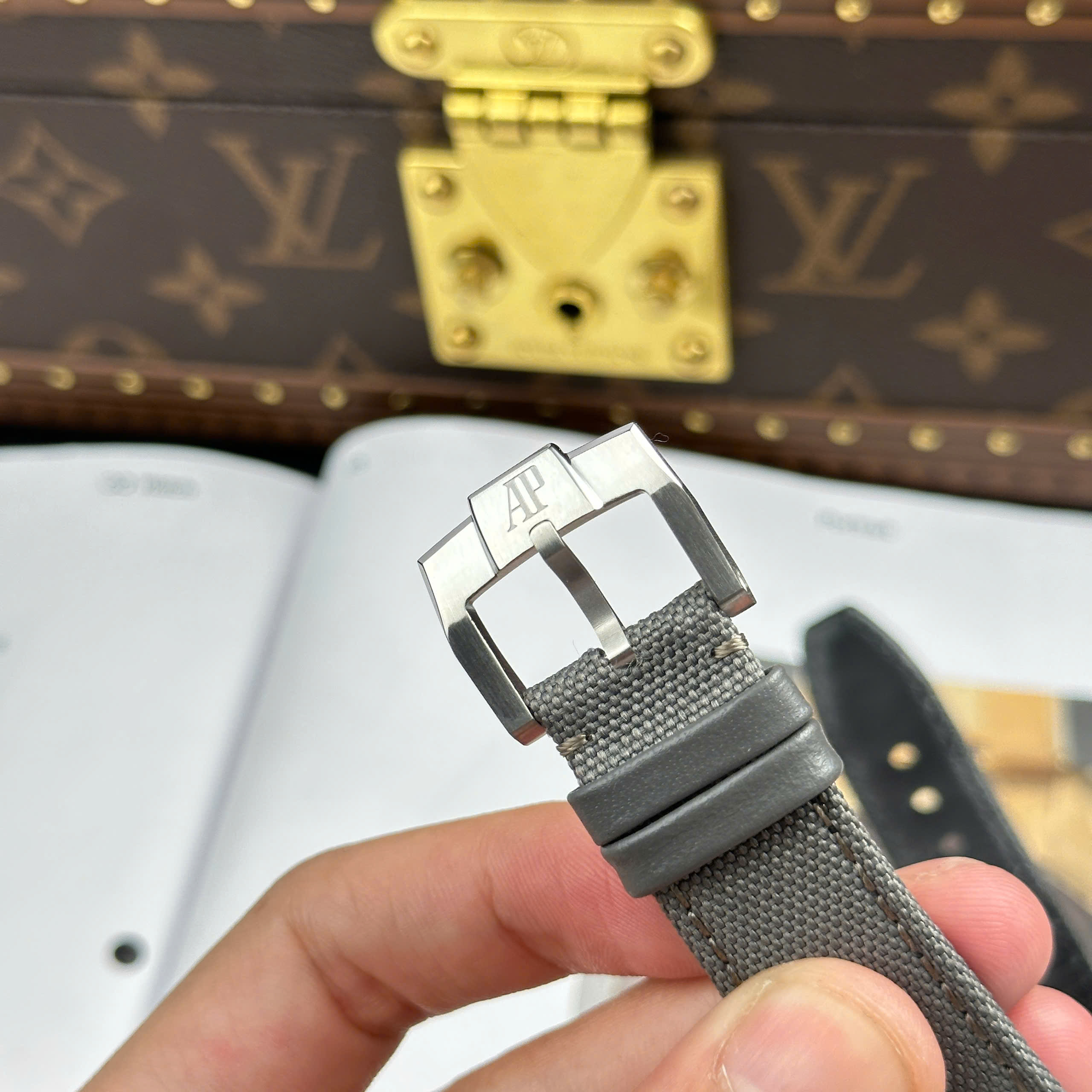 Đồng Hồ Audemars Piguet Code 11.59 ref.26396 Tourbillon Mặt Số Thiên Thạch 41mm Replica 1:1