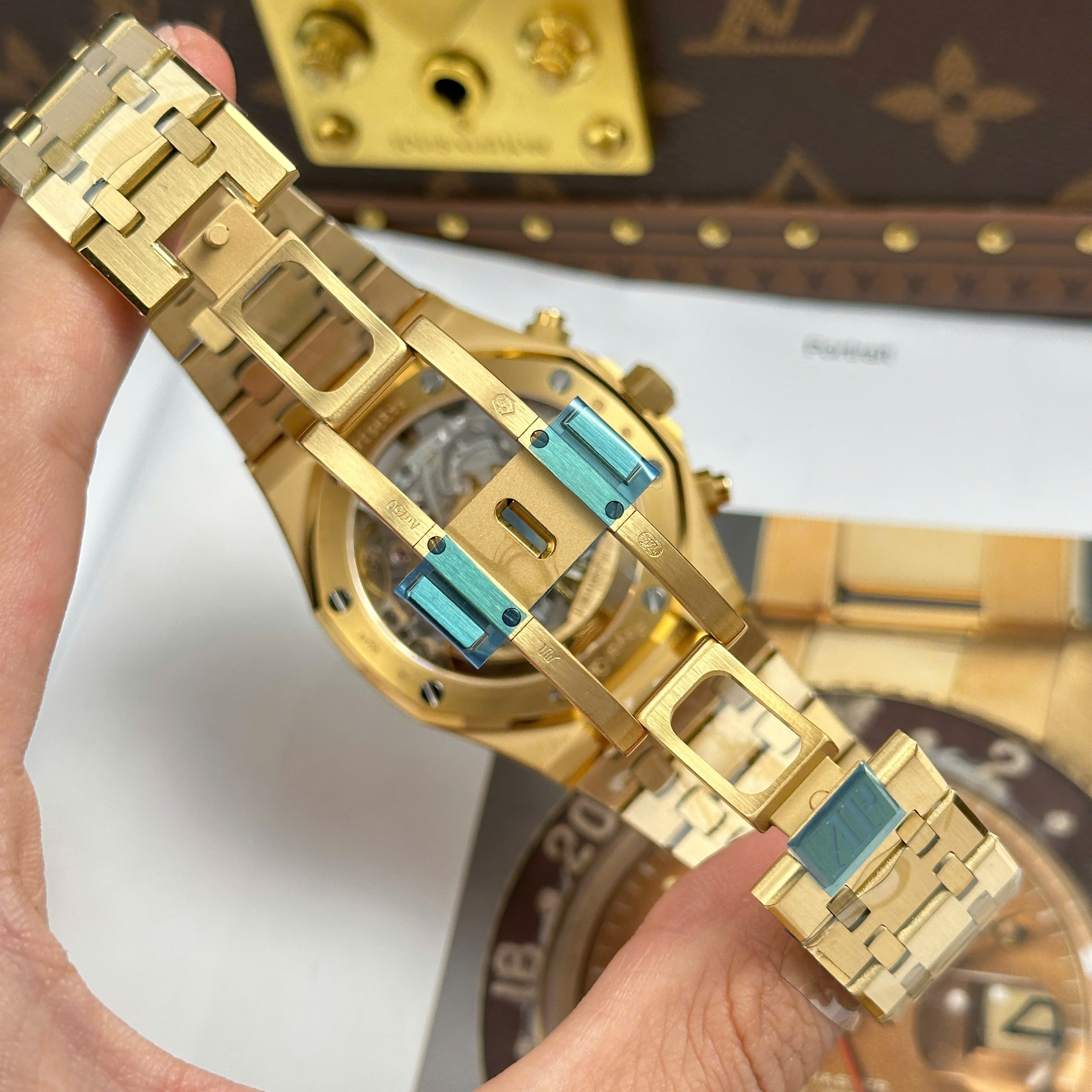 Đồng Hồ Audemars Piguet Royal Oak Chronograph 26240BA 41mm Mặt Số Vàng Khói Replica 1:1