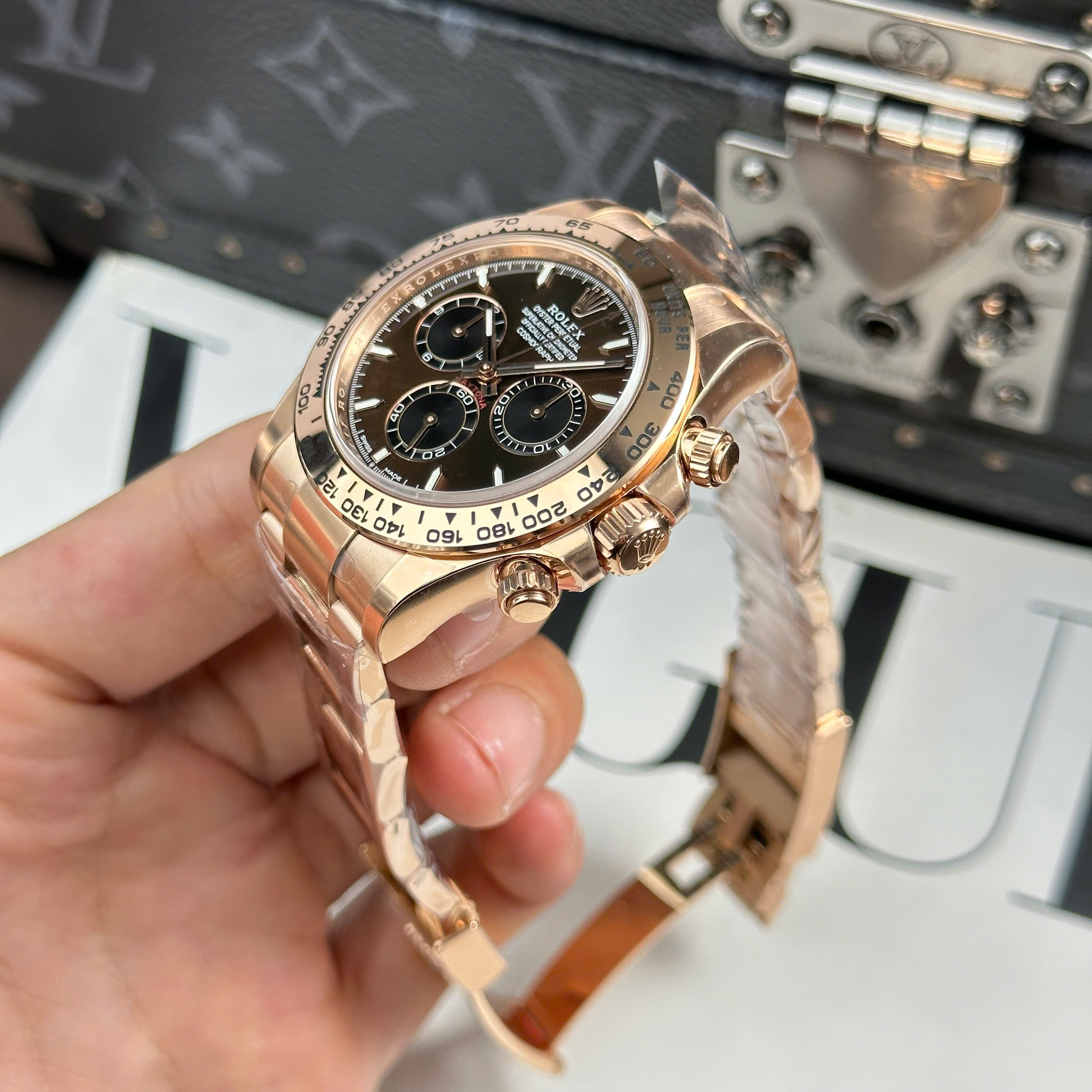 Đồng Hồ Rolex Cosmograph Daytona 126508 40mm Mặt Số Chocolate Replica 1:1 THB Factory