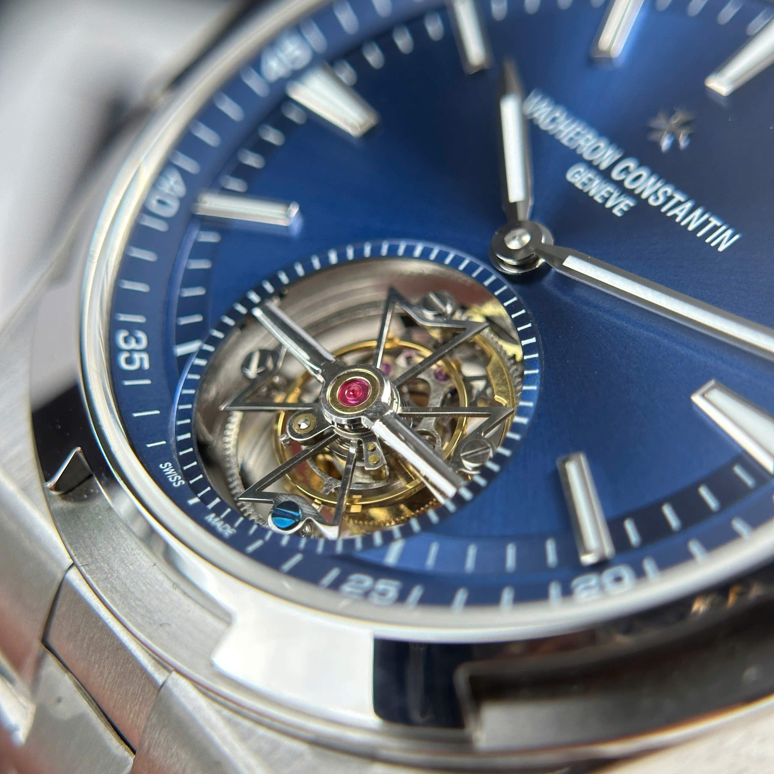 Đồng Hồ Vacheron Constantin Overseas Tourbillon  6000V 42.5mm Replica 1:1