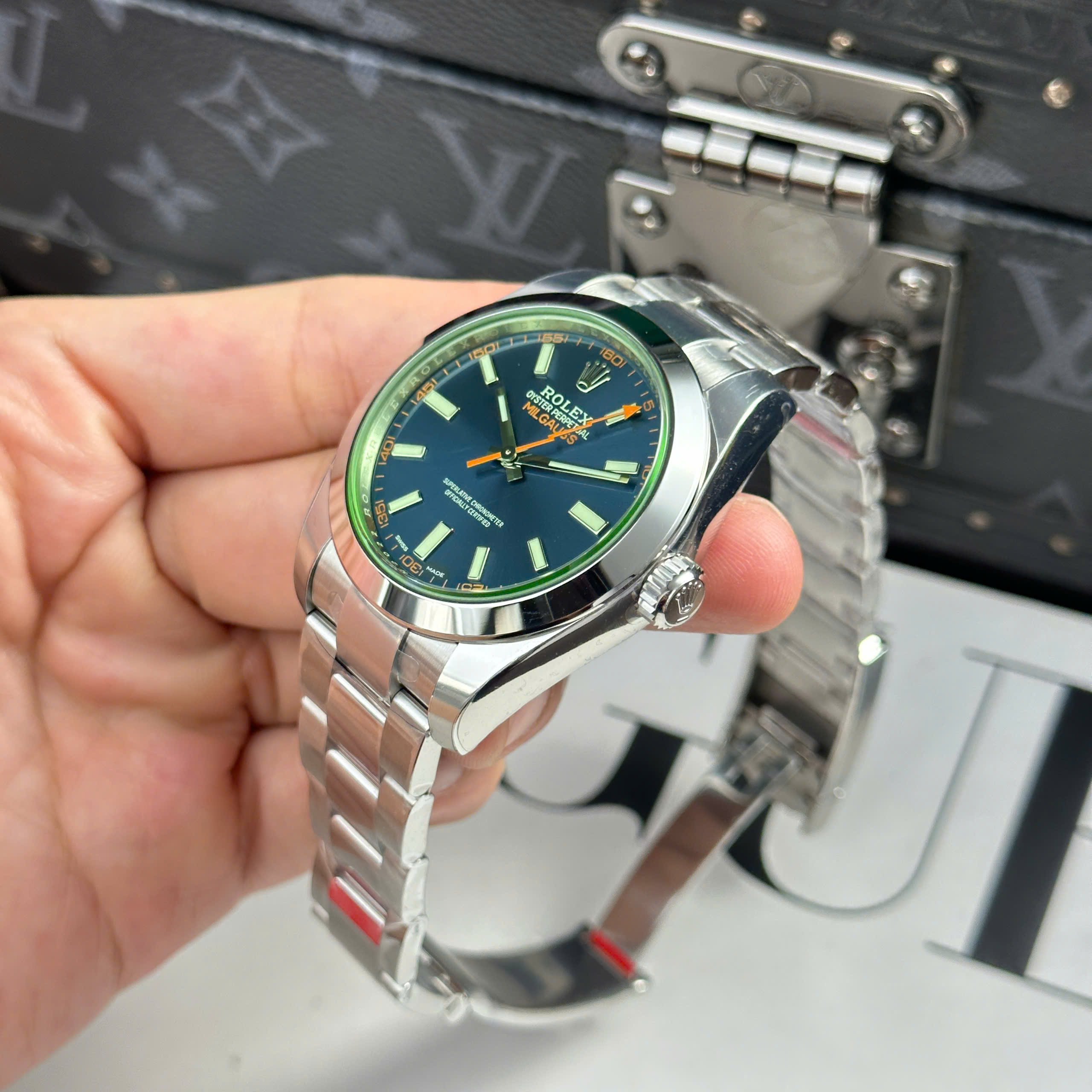Đồng Hồ Rolex Milgauss 116400GVBL 40mm Rep 1:1 Cao Cấp VS Factory