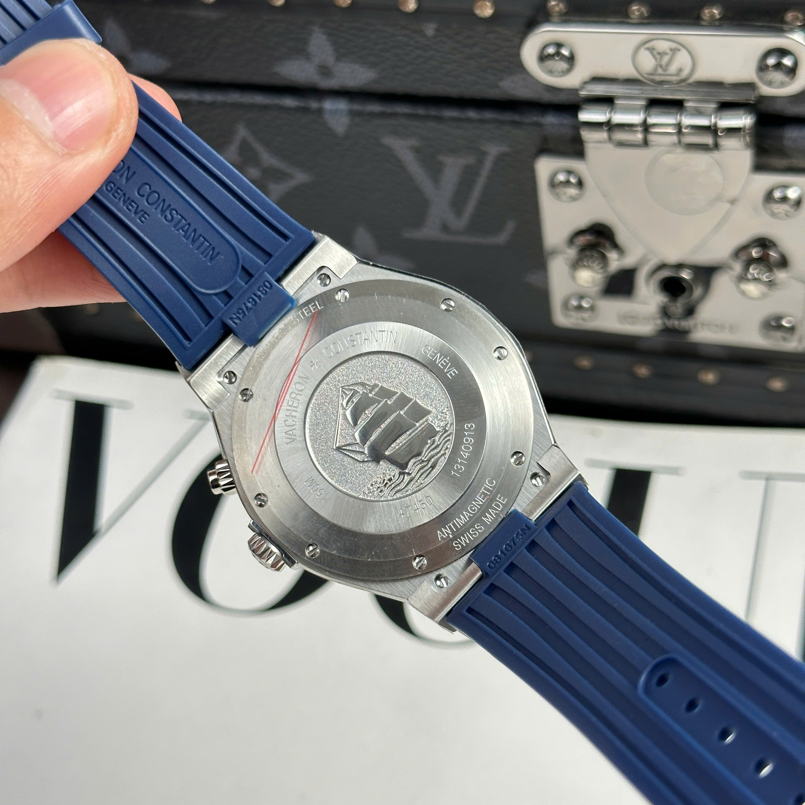 Đồng Hồ Vacheron Constantin Overseas Dual Time 47450 Mặt Xanh Blue Replica 1:1 42mm 9F Factory