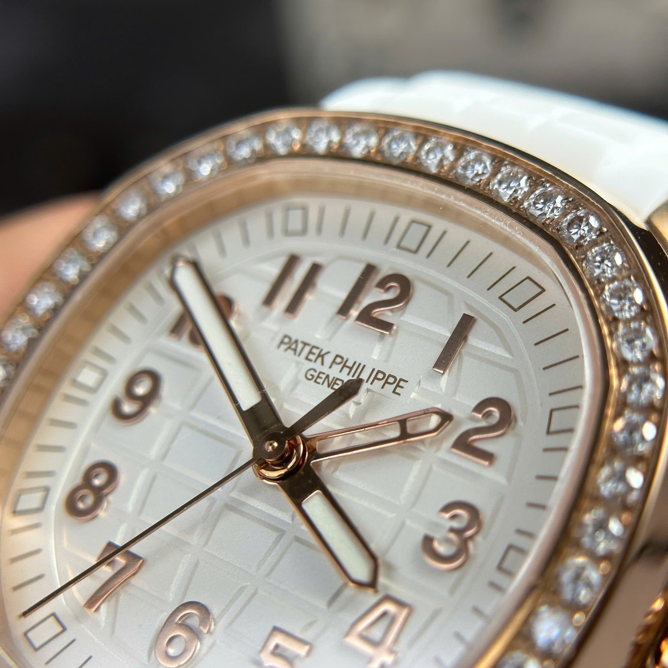 Đồng Hồ Patek Philippe Aquanaut 5269/200R-001 38.8mm Replica 1:1