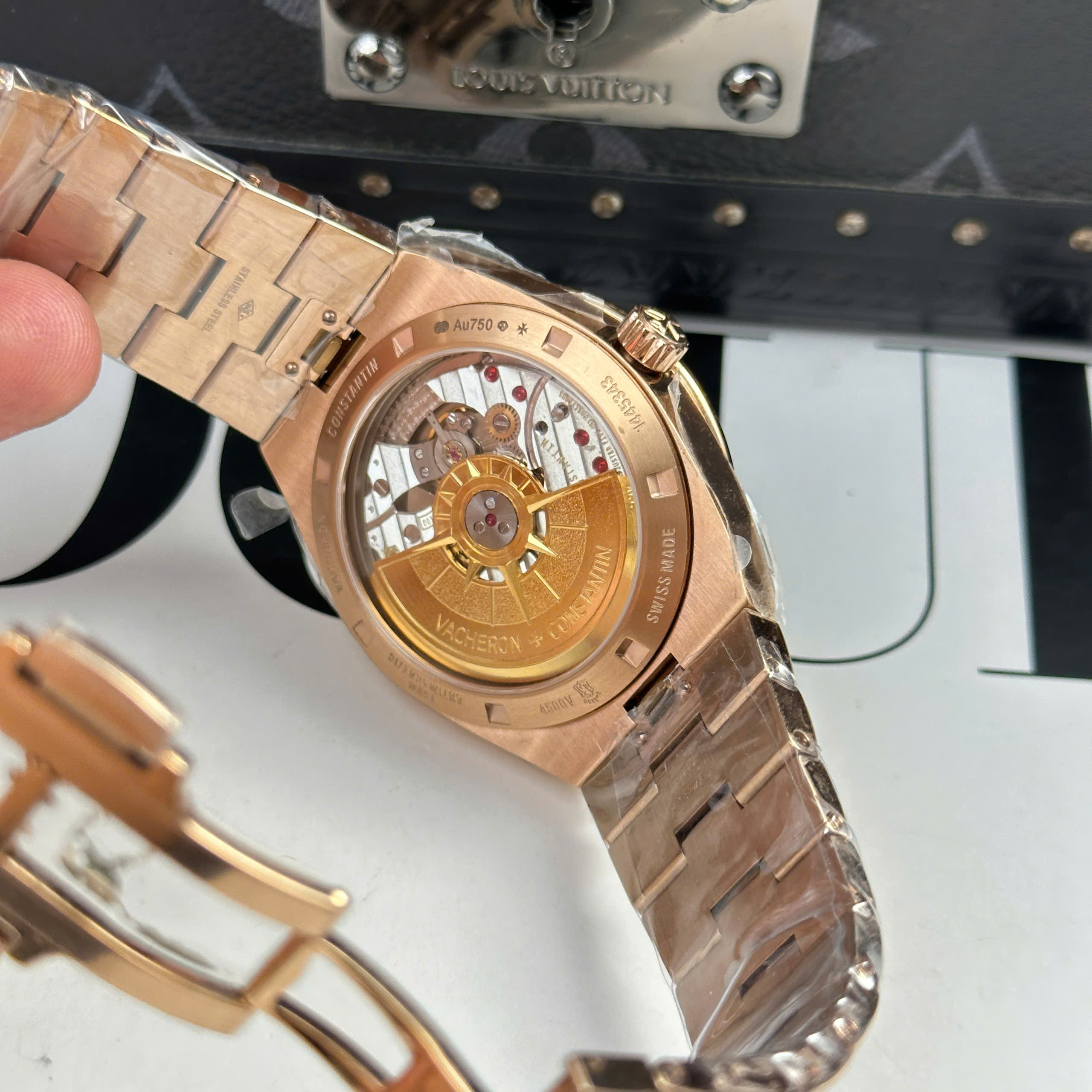Đồng Hồ Vacheron Constantin Overseas 4500V 41mm Mặt Số Xanh Lá Rep 1:1