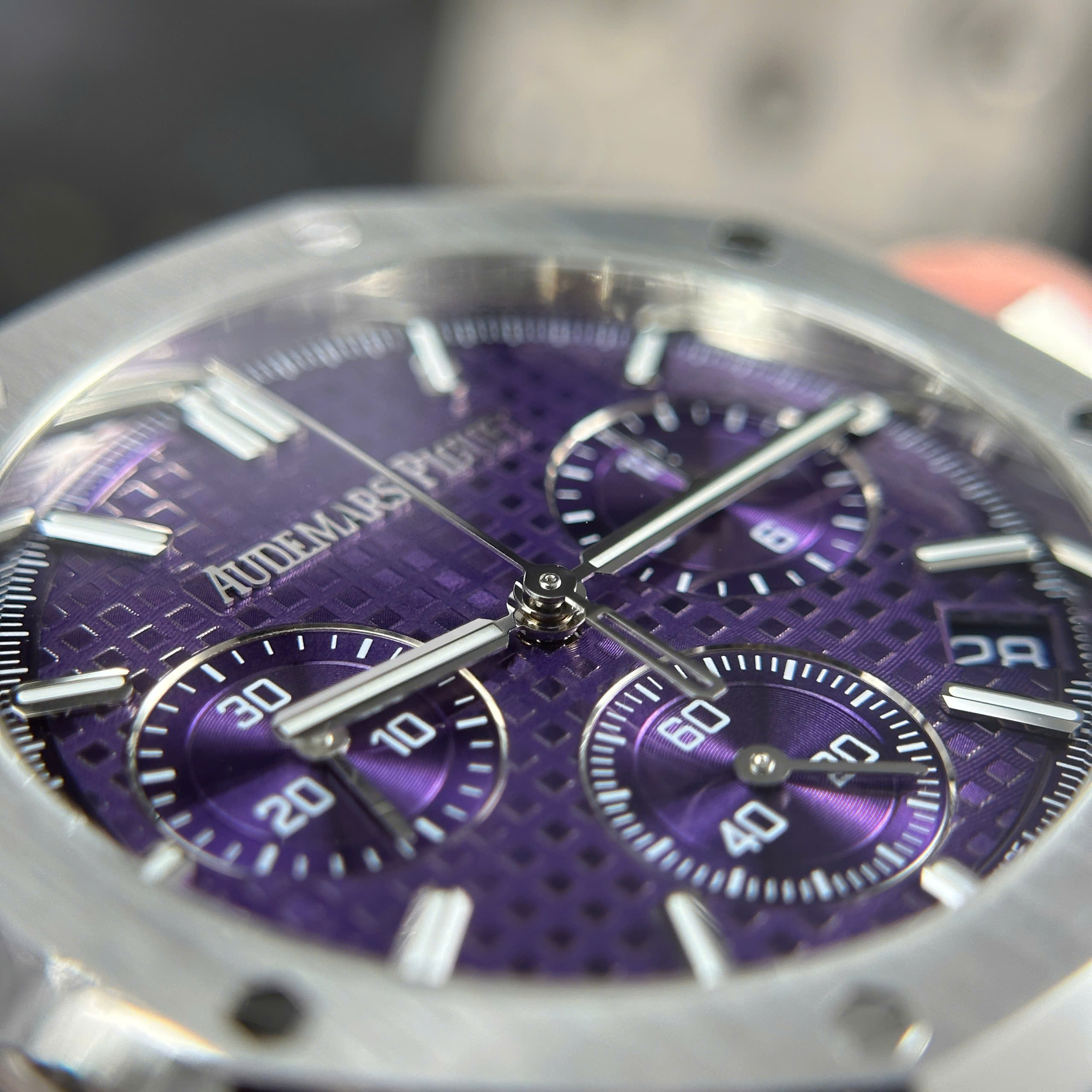 Đồng Hồ Audemars Piaguet Oak 26240 Mặt Số Tím Replica 1:1 APS Factory 41mm