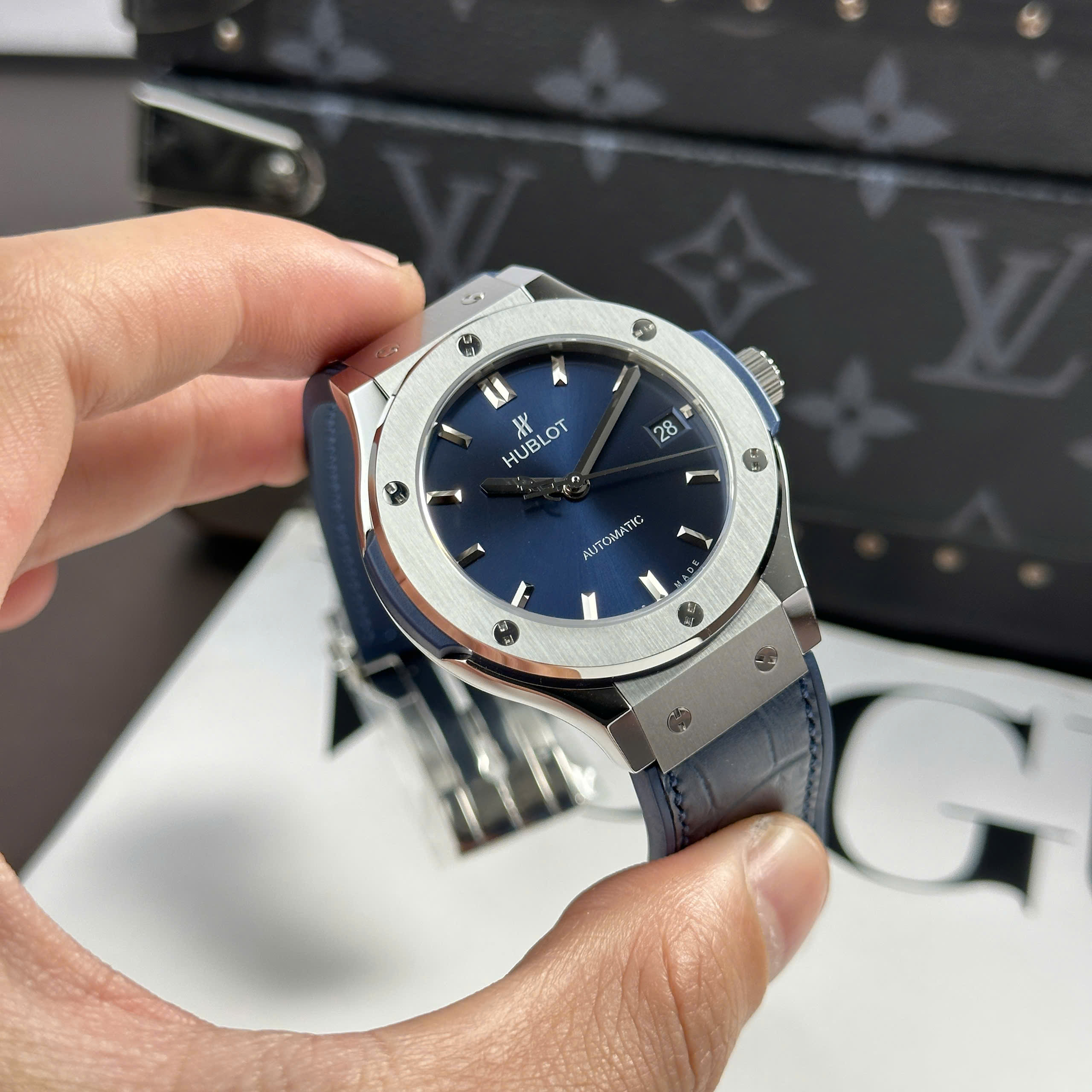 Đồng Hồ Hublot Classic Fusion 38mm Mặt Số Blue Replica 1:1 JJF Factory