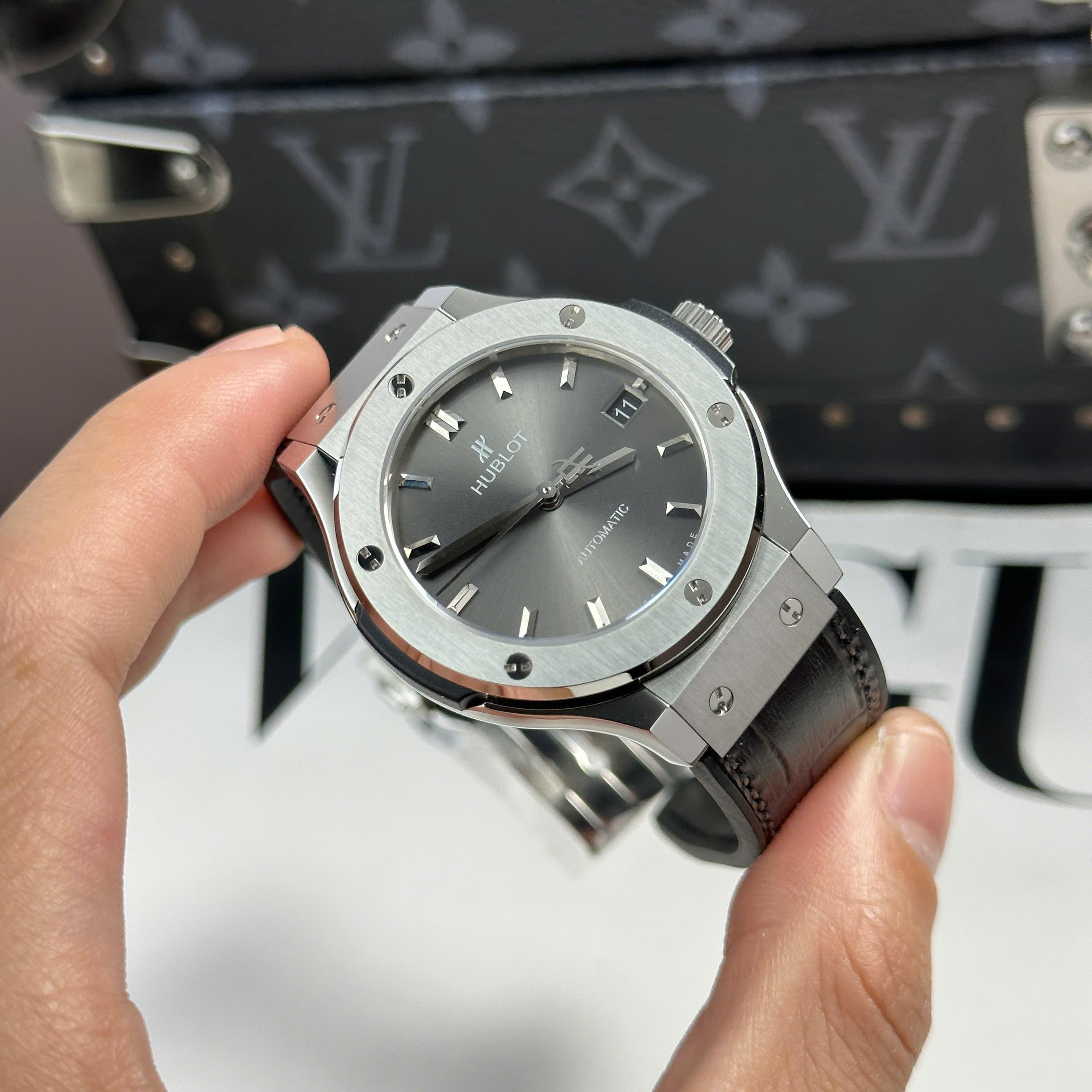 Đồng Hồ Hublot Classic Fusion 38mm Mặt Số Xám Gray Replica 1:1 JJF Factory