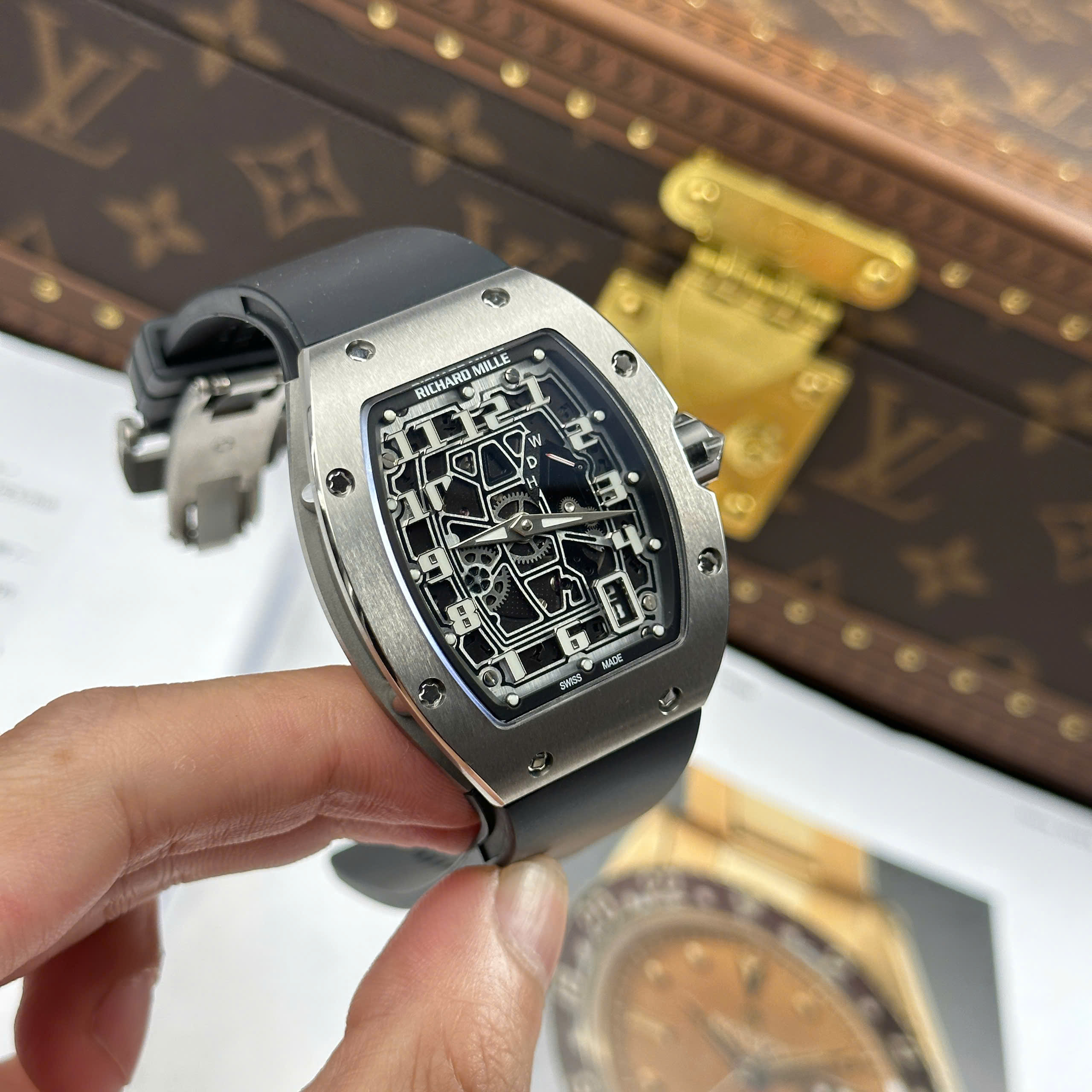 Đồng Hồ Richard Mille RM 67-01 Extra-FI Vỏ Titanium Replica 1:1 38.7mm x 47.5mm