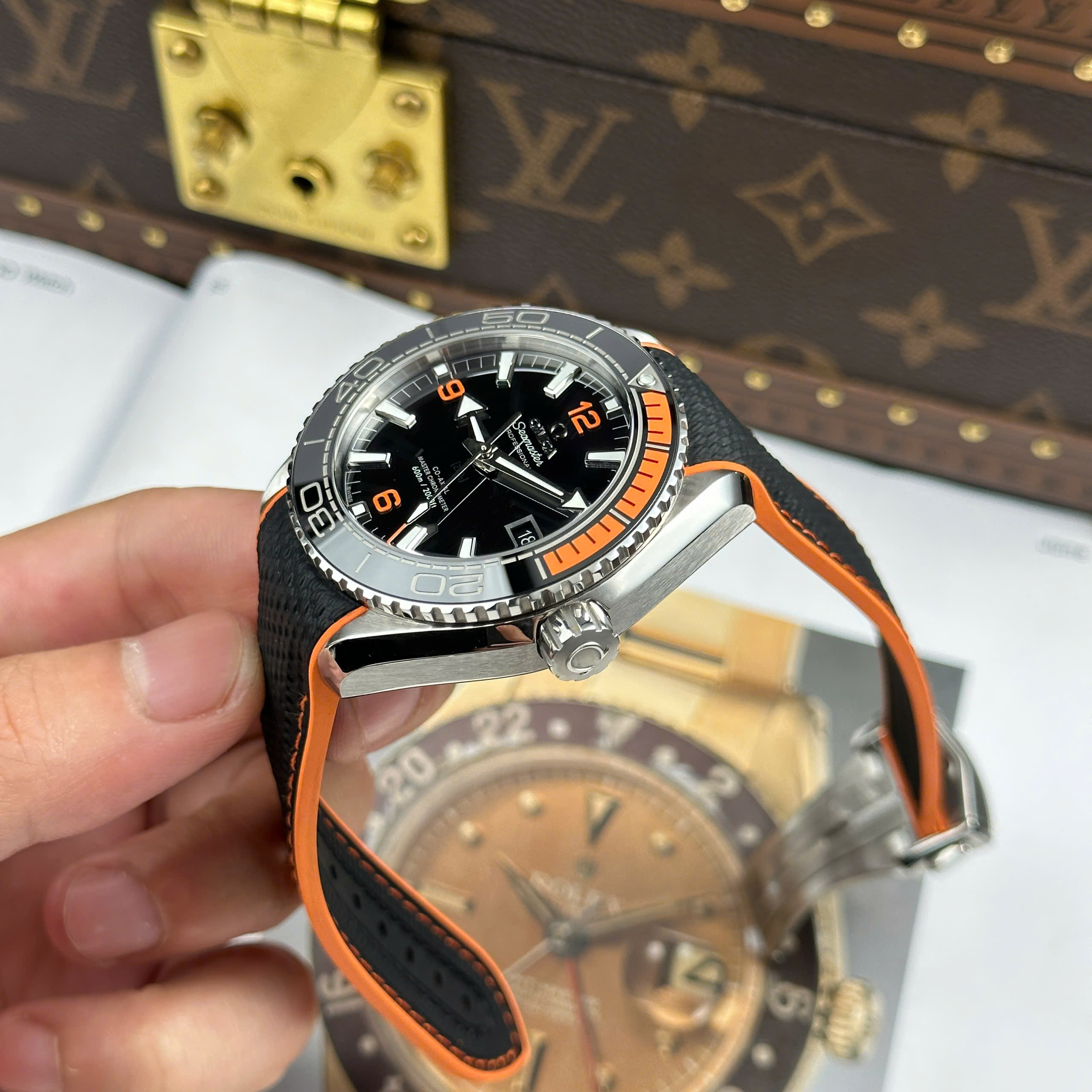 Đồng Hồ Omega Seamaster Planet Ocean 43mm Replica 1:1 VS Factory