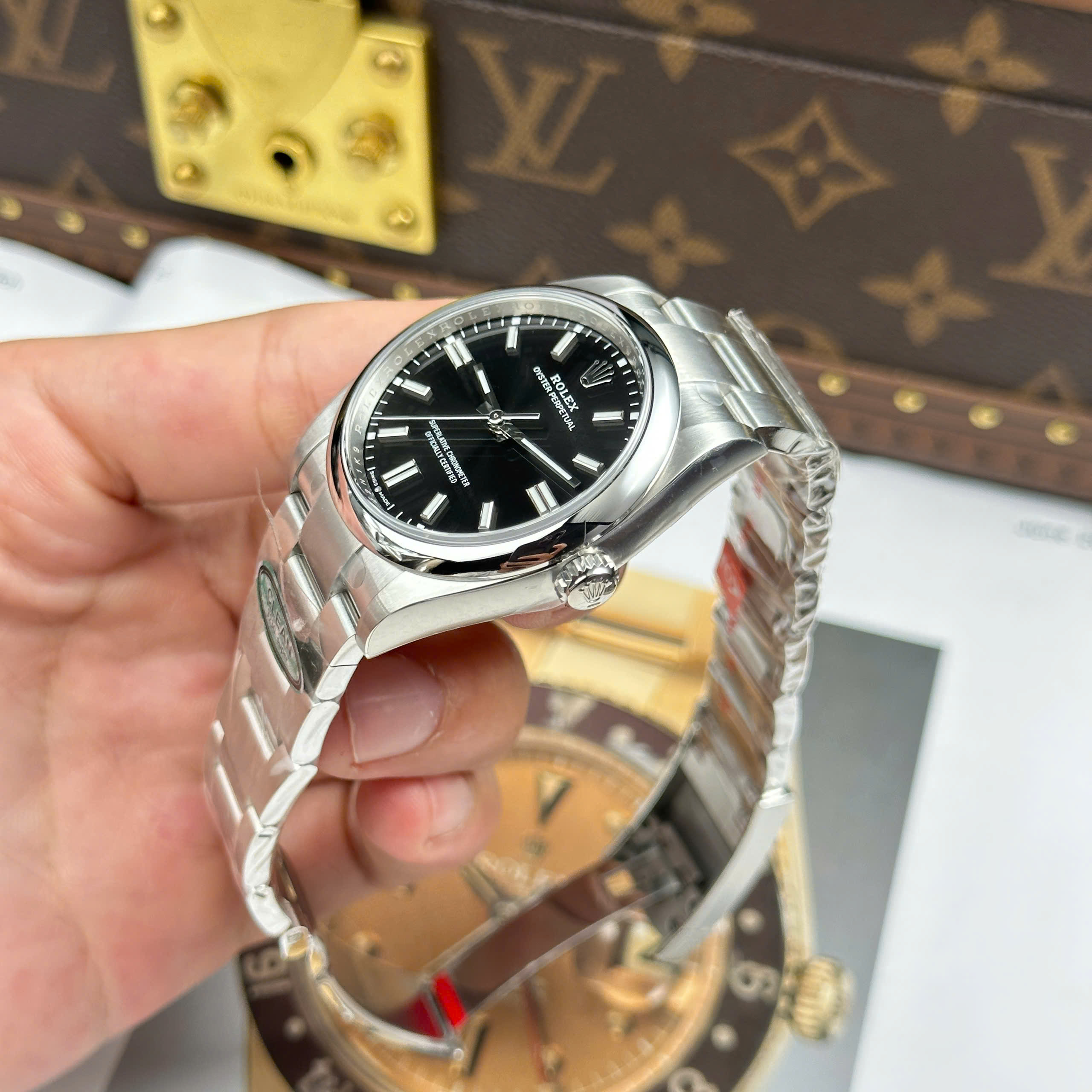 Đồng Hồ Rolex Oyster Perpetual 36mm 126000 Mặt Số Đen Replica 1:1 Clean Factory