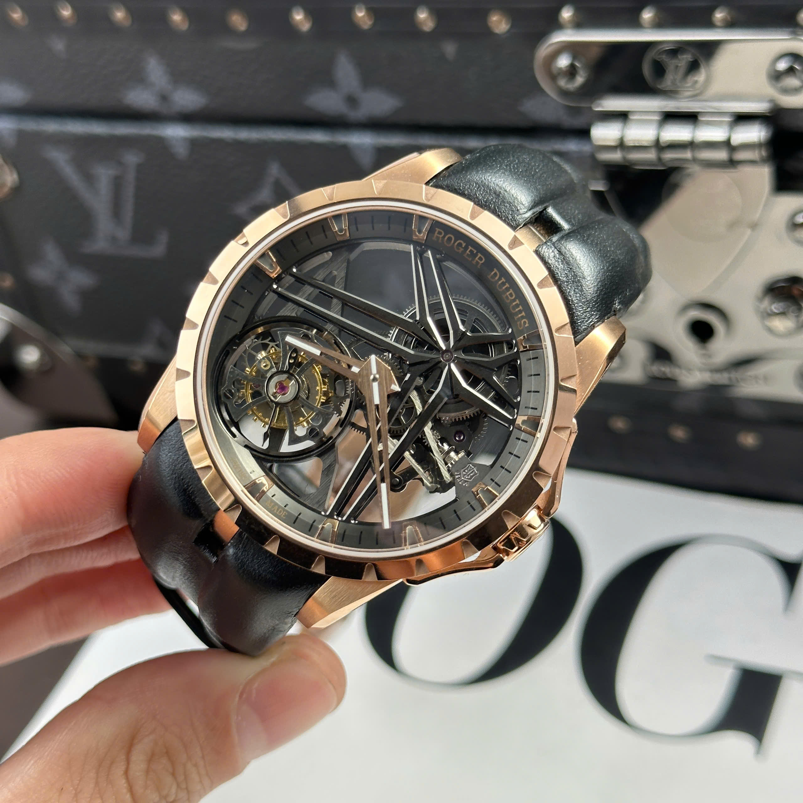 Đồng Hồ Roger Dubuis Excalibur Monotourbillon Vàng Hồng Dây Da 42mm BBR Factory