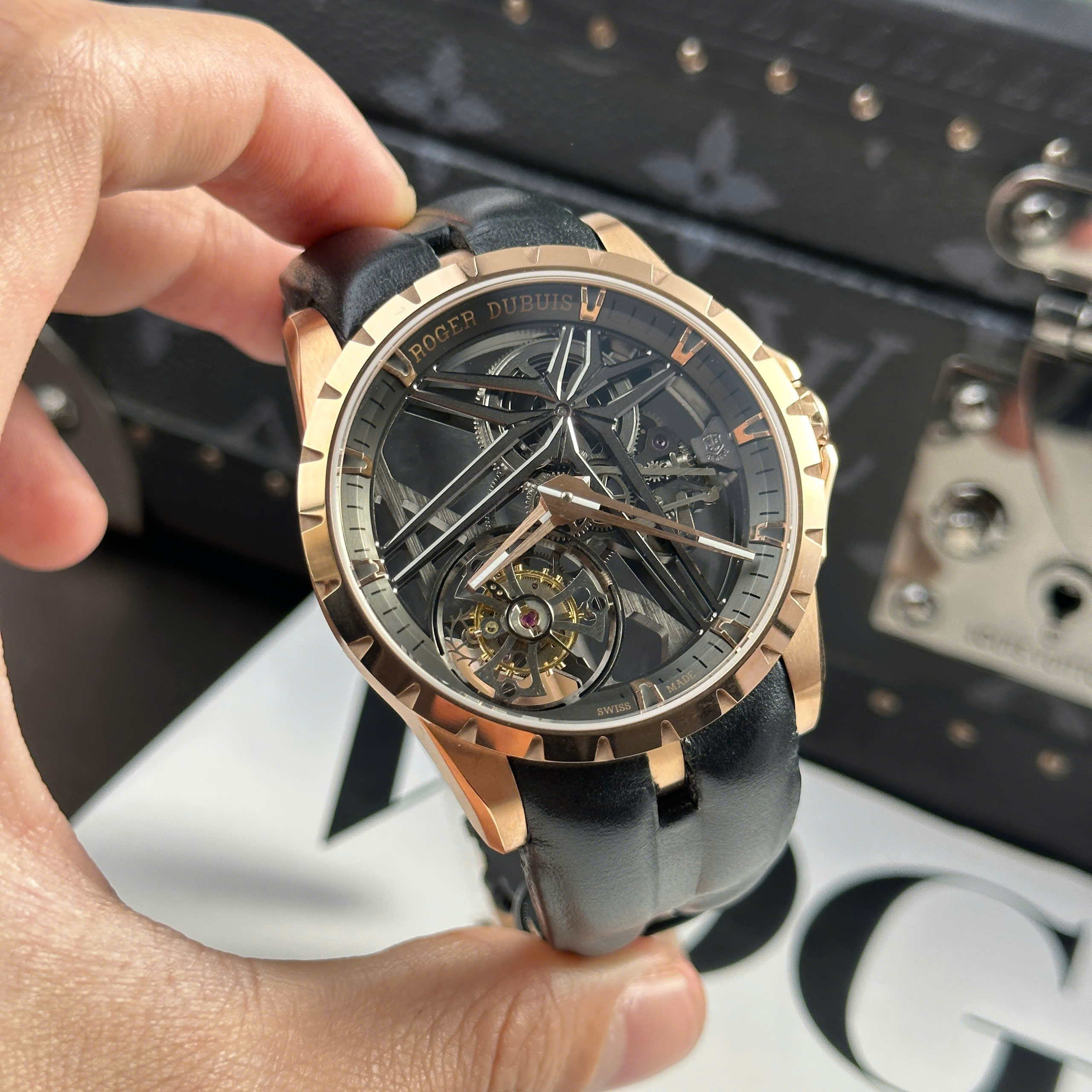 Đồng Hồ Roger Dubuis Excalibur Monotourbillon Vàng Hồng Dây Da 42mm BBR Factory