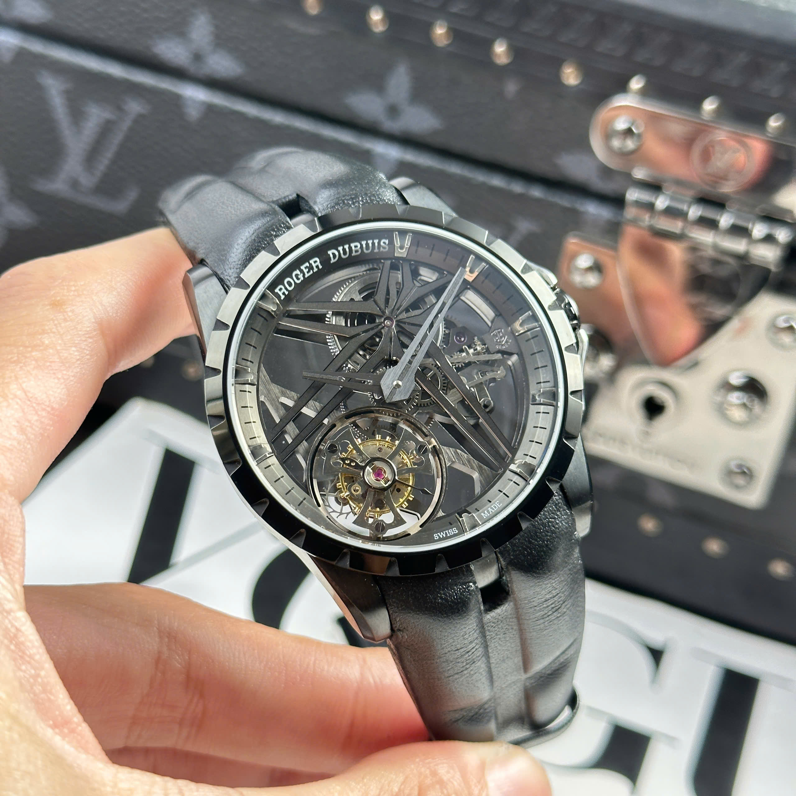 Đồng Hồ Roger Dubuis Excalibur Monotourbillon Ceramic Dây Da 42mm BBR Factory