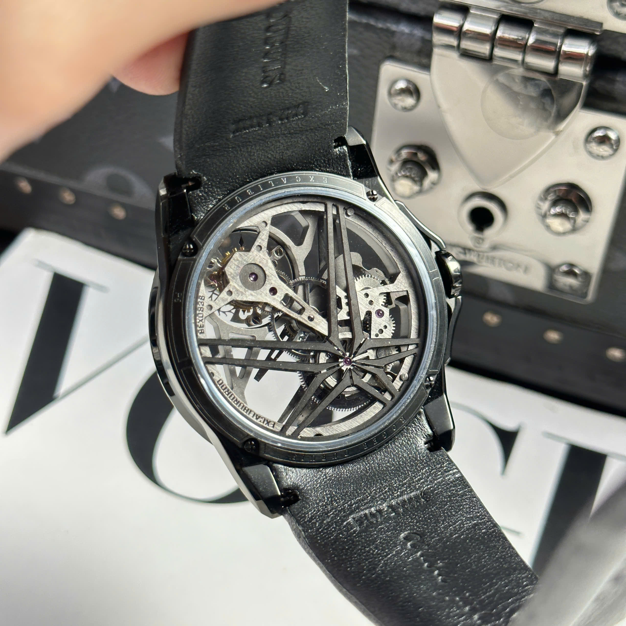 Đồng Hồ Roger Dubuis Excalibur Monotourbillon Ceramic Dây Da 42mm BBR Factory