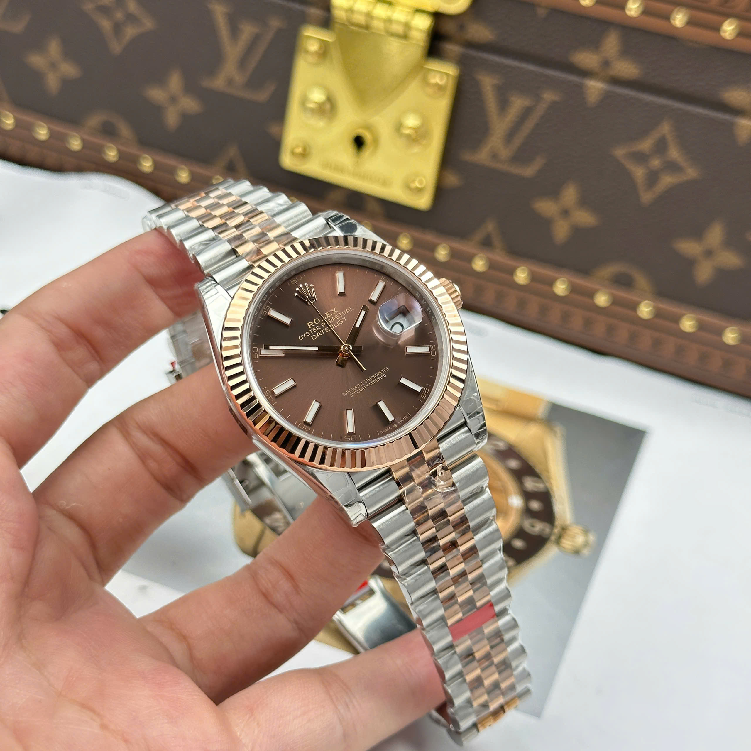 Đồng Hồ Rolex Datejust 41mm 126331 Mặt Số Nâu Chocolate 3235 Replica 1:1 VS Factory