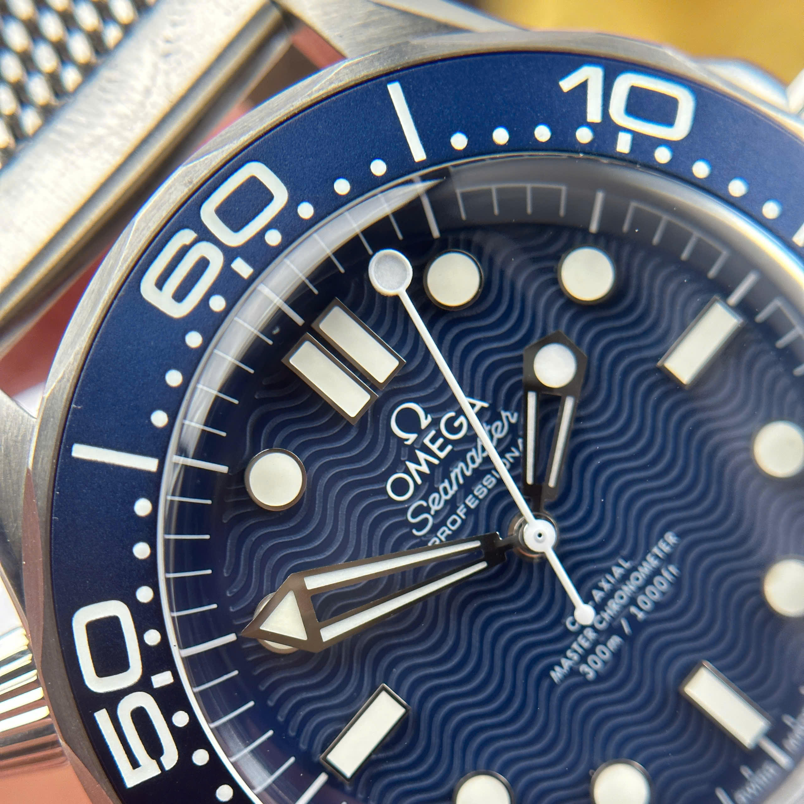 Đồng Hồ Omega Seamaster Diver 300 James Bond 60th Anniversary Mặt Xanh Dương 42mm VS Factory
