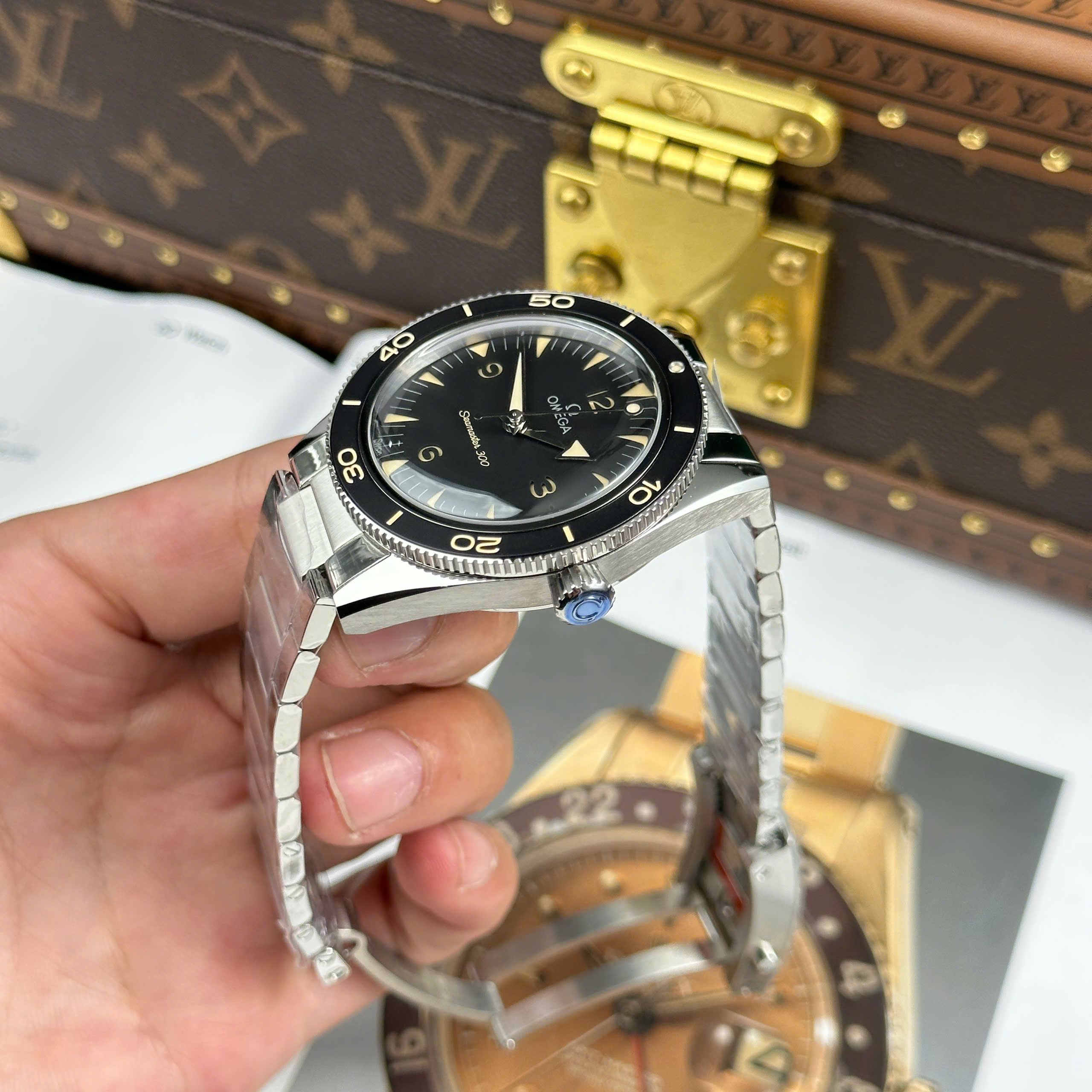 Đồng Hồ Omega Seamaster 300 Heritage Mặt Đen Dây Thép Replica 1:1 41mm VS Factory