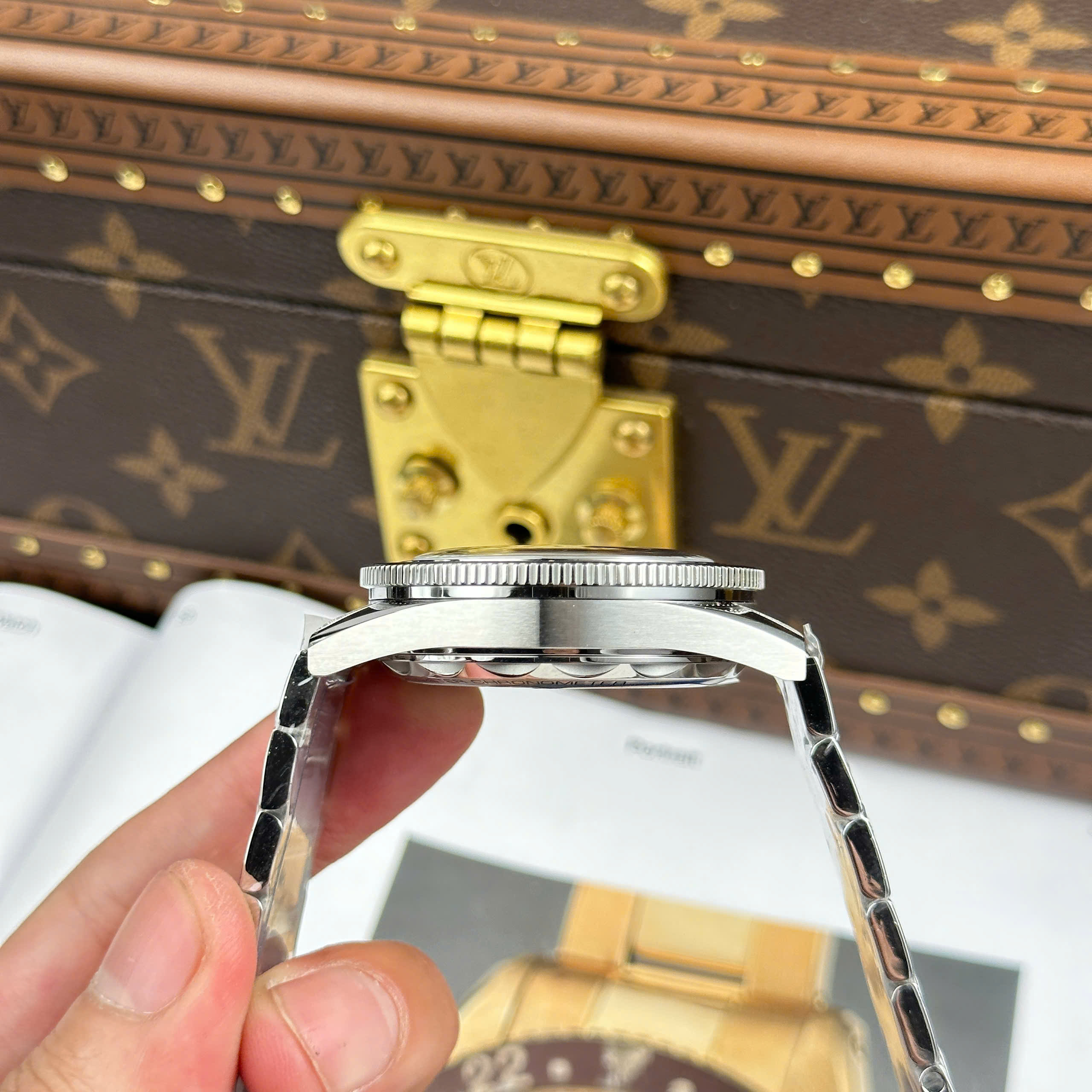 Đồng Hồ Omega Seamaster 300 Heritage Mặt Đen Dây Thép Replica 1:1 41mm VS Factory