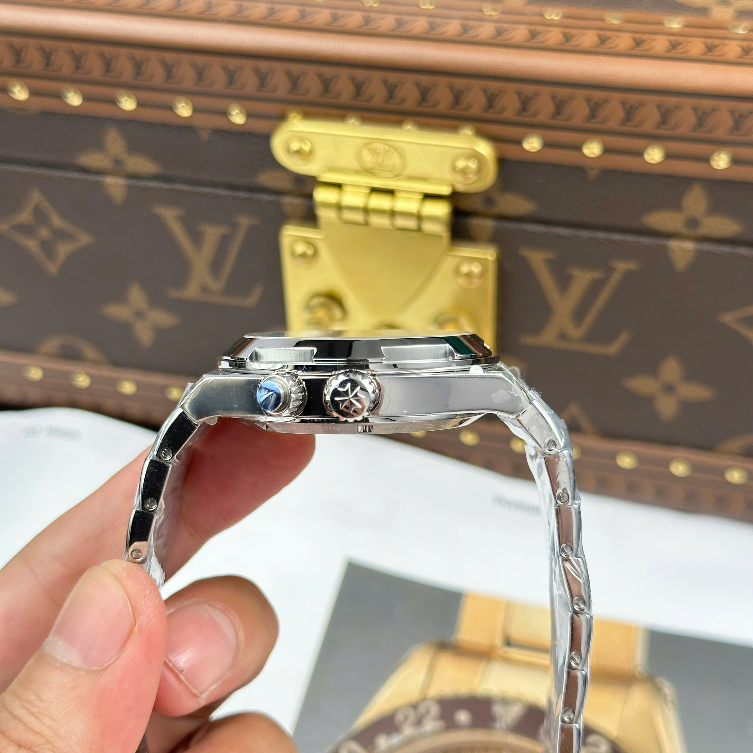 Đồng Hồ Vacheron Constantin Overseas Dual Time 7900V/110A-B333 41mm Replica 1:1