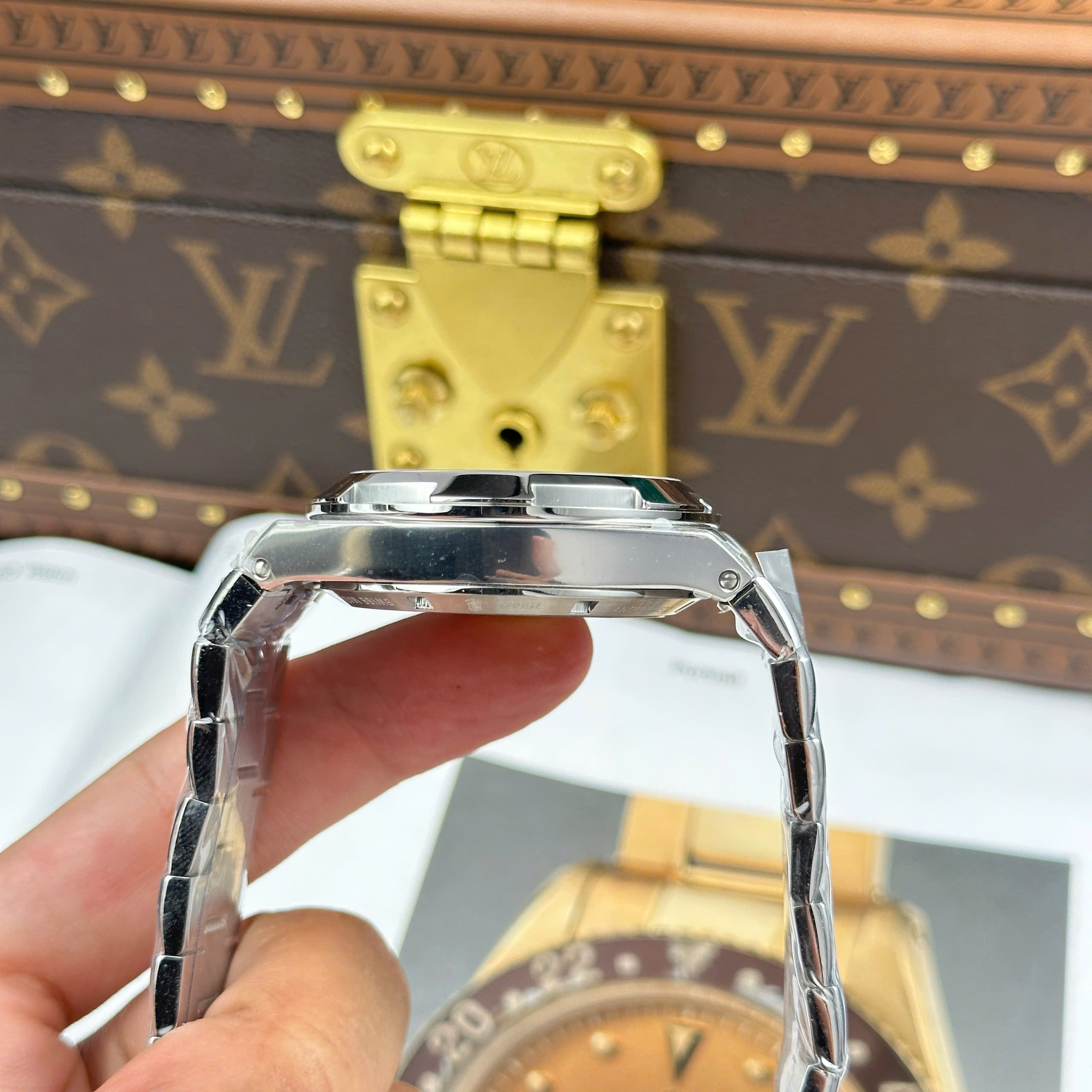 Đồng Hồ Vacheron Constantin Overseas Dual Time 7900V/110A-B333 41mm Replica 1:1