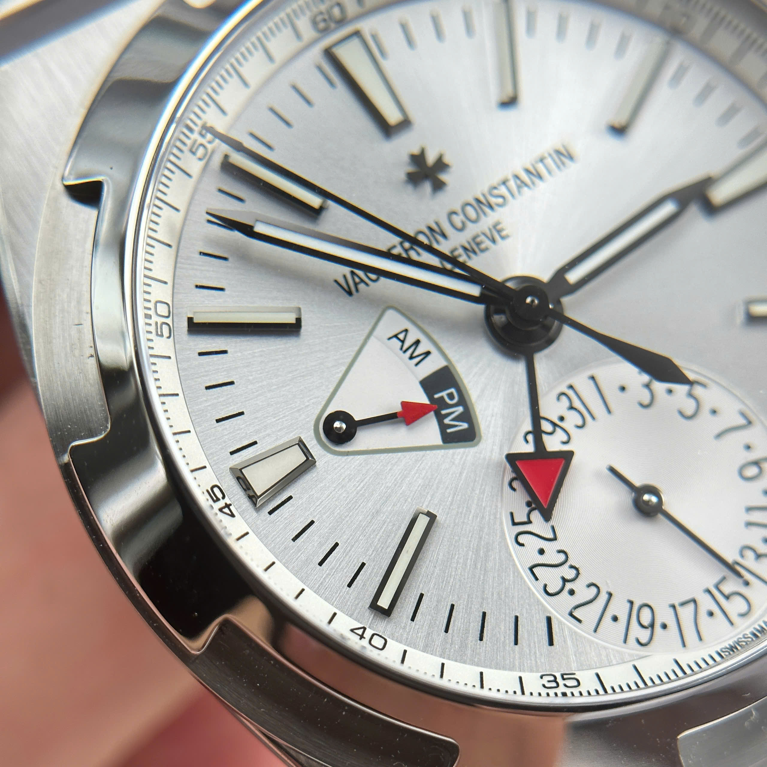 Đồng Hồ Vacheron Constantin Overseas Dual Time 7900V/110A-B333 41mm Replica 1:1