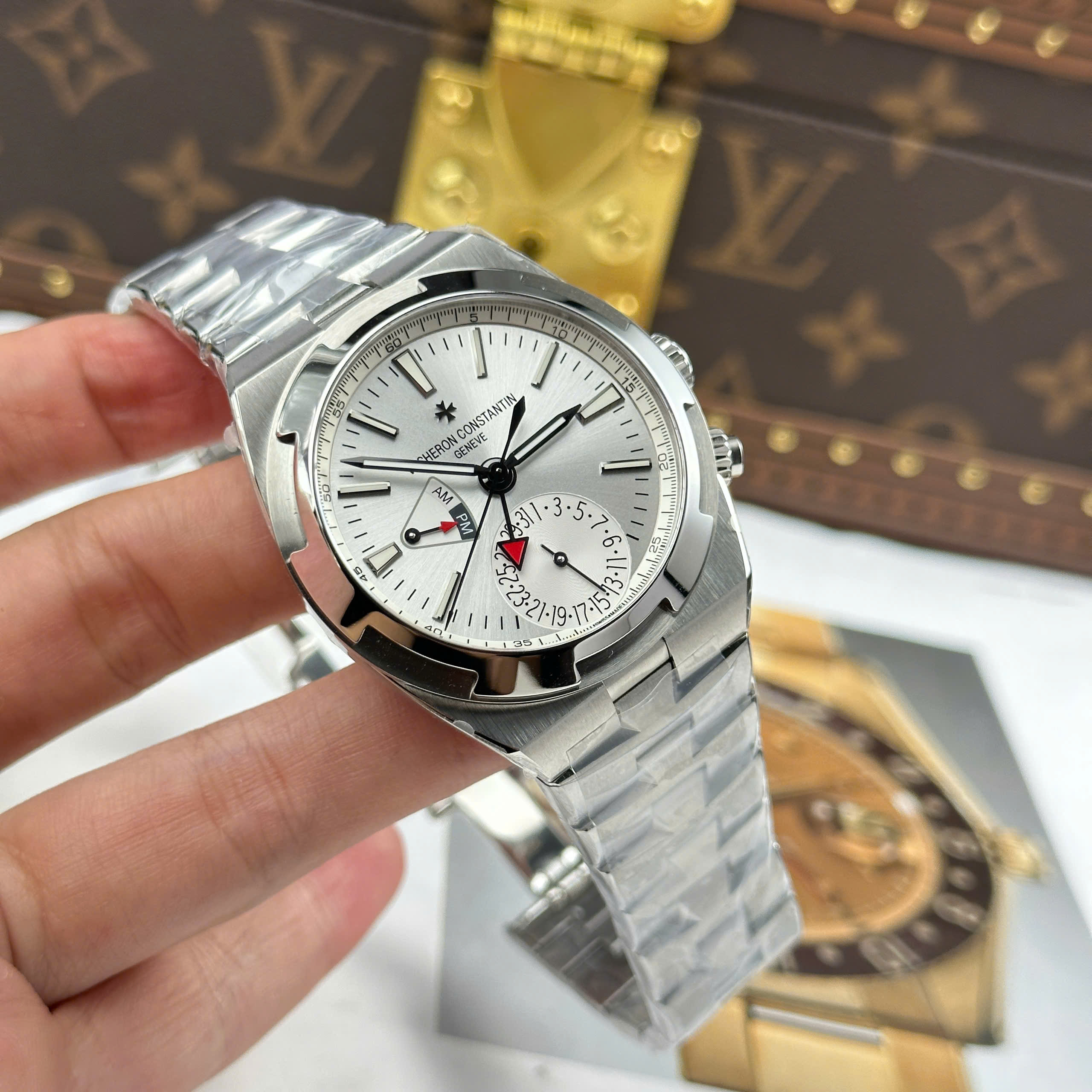 Đồng Hồ Vacheron Constantin Overseas Dual Time 7900V/110A-B333 41mm Replica 1:1