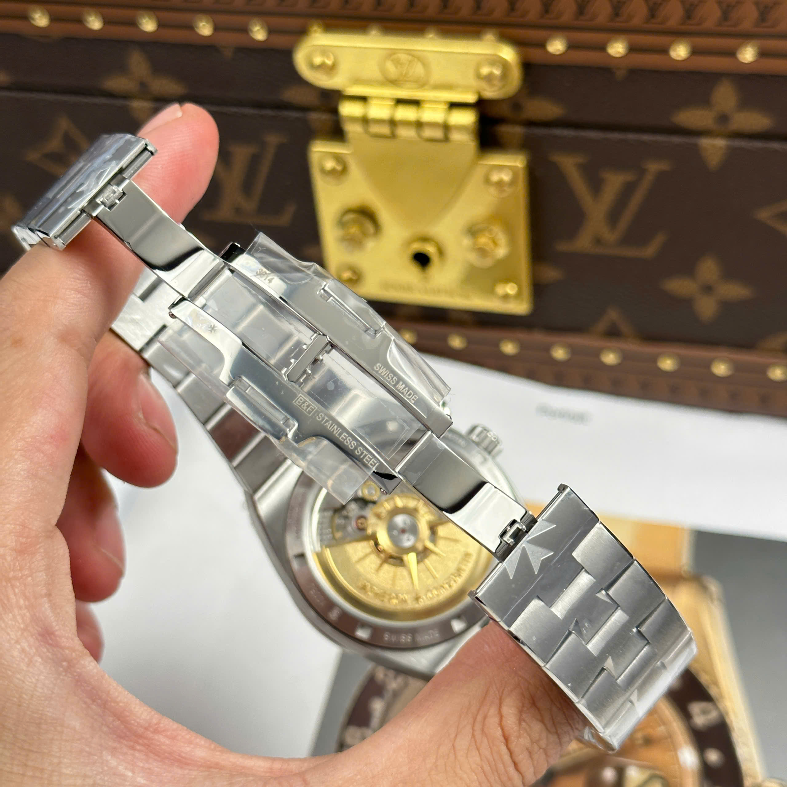 Đồng Hồ Vacheron Constantin Overseas Dual Time 7900V/110A-B333 41mm Replica 1:1