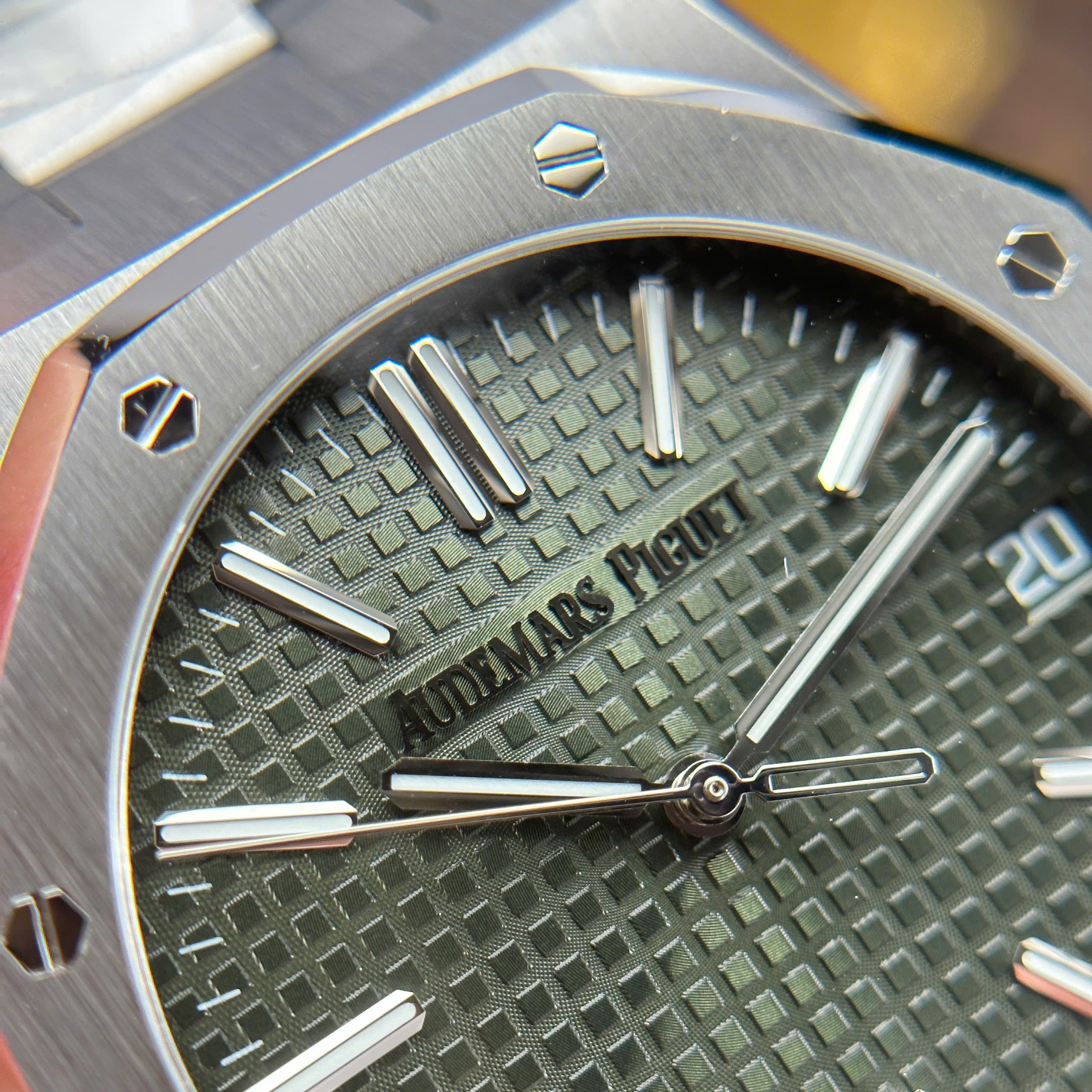 Đồng Hồ Audemars Piguet Royal Oak 41mm Mặt Số Xanh Lá 15510 Replica 1:1 APS Factory