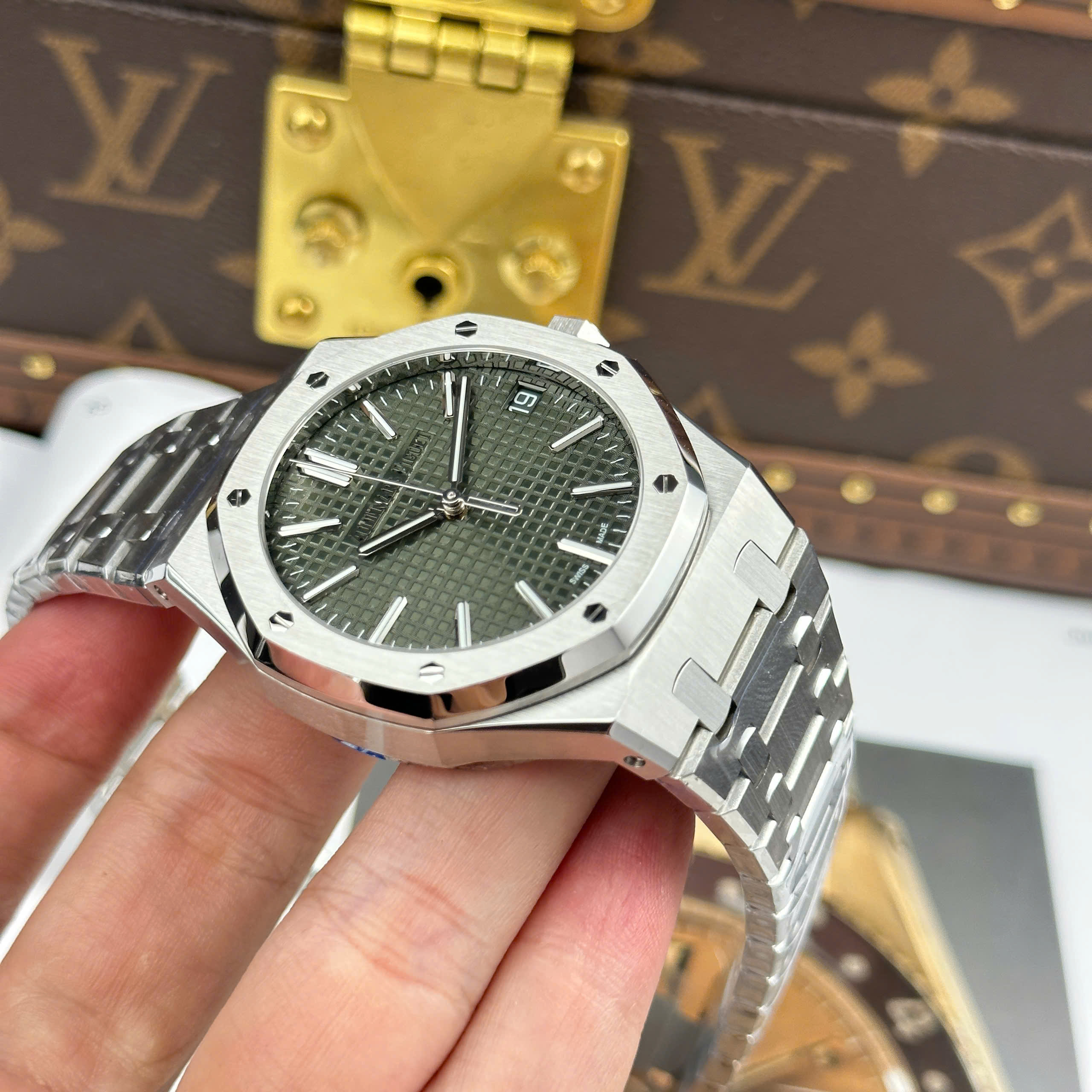 Đồng Hồ Audemars Piguet Royal Oak 41mm Mặt Số Xanh Lá 15510 Replica 1:1 APS Factory