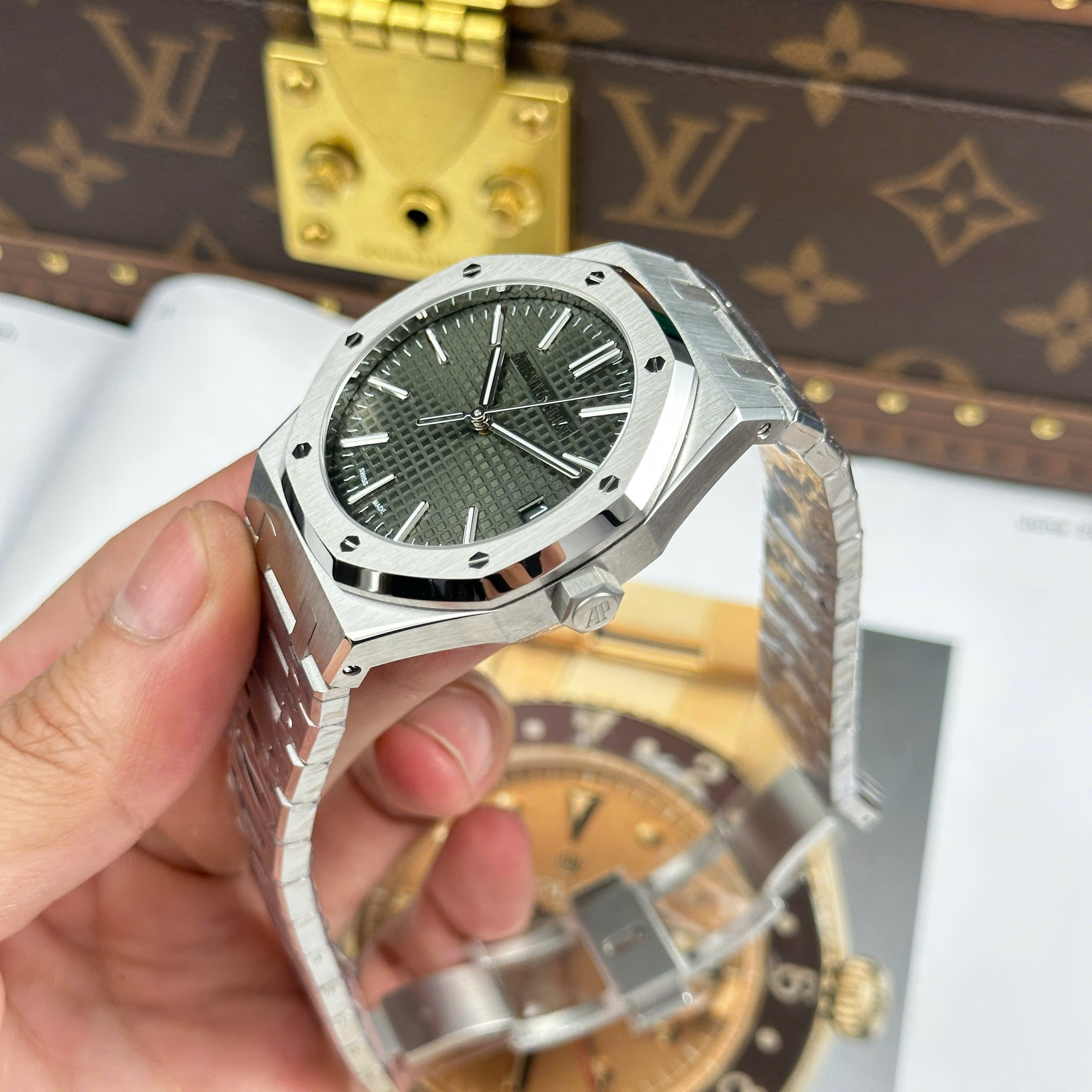 Đồng Hồ Audemars Piguet Royal Oak 41mm Mặt Số Xanh Lá 15510 Replica 1:1 APS Factory