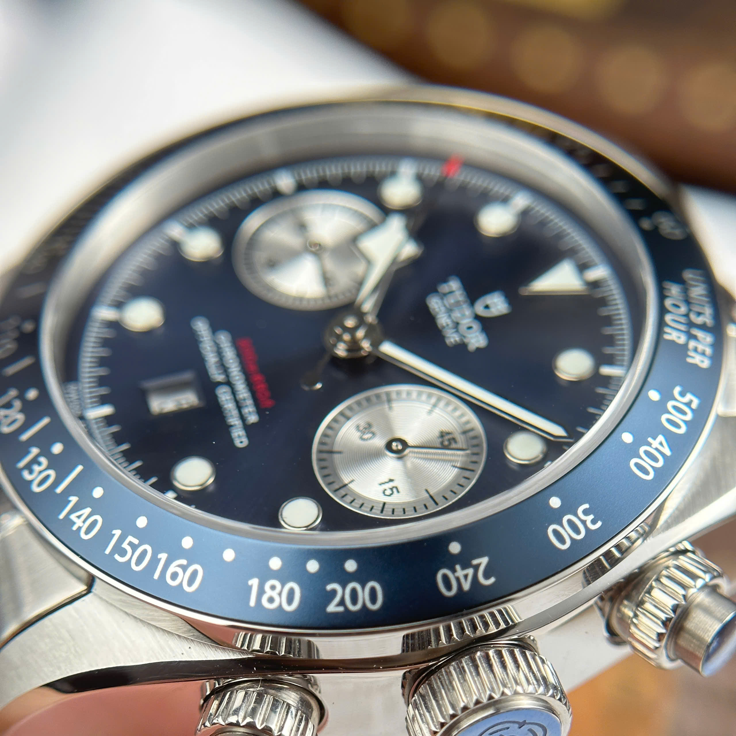 Đồng Hồ Turdo Black Bay Chronograph Replica 1:1 Mặt Xanh Blue TW Factory
