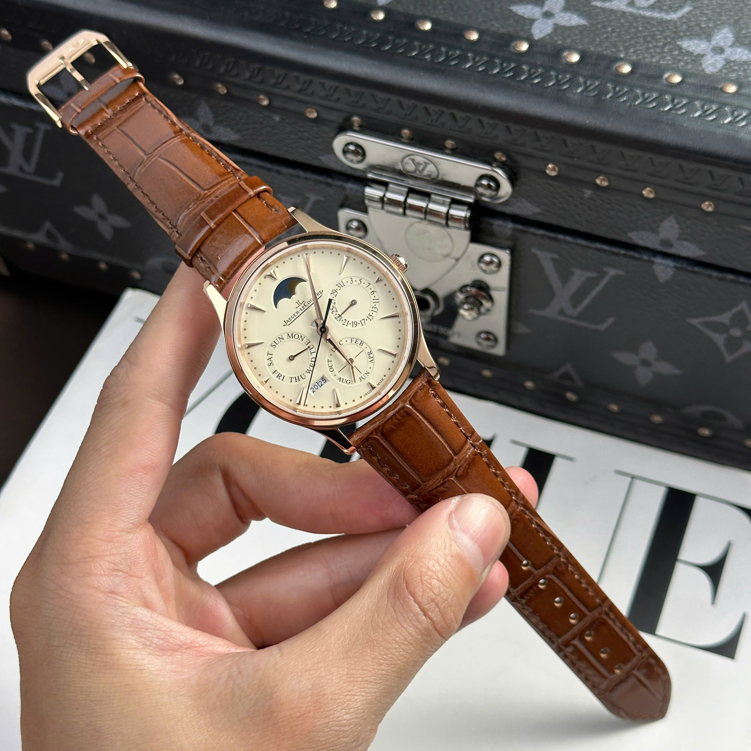 Đồng Hồ Jaeger LeCoultre Master Ultrathin Perpetual Calendar Replica 1:1 39mm VR Factory