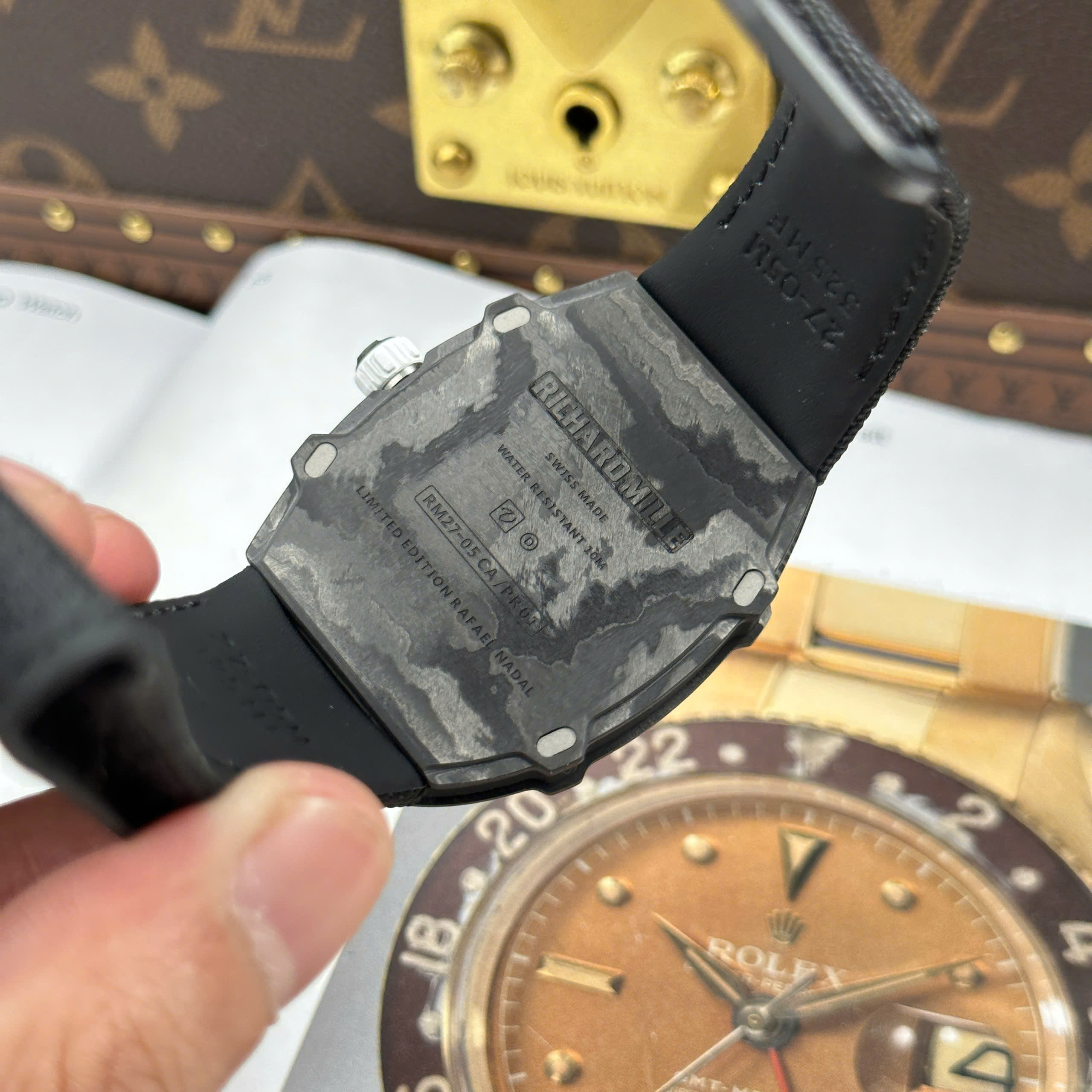 Đồng Hồ Richard Mille RM27-05 Rafael Nadal Flying Replica 1:1 Vỏ Carbon Cao Cấp