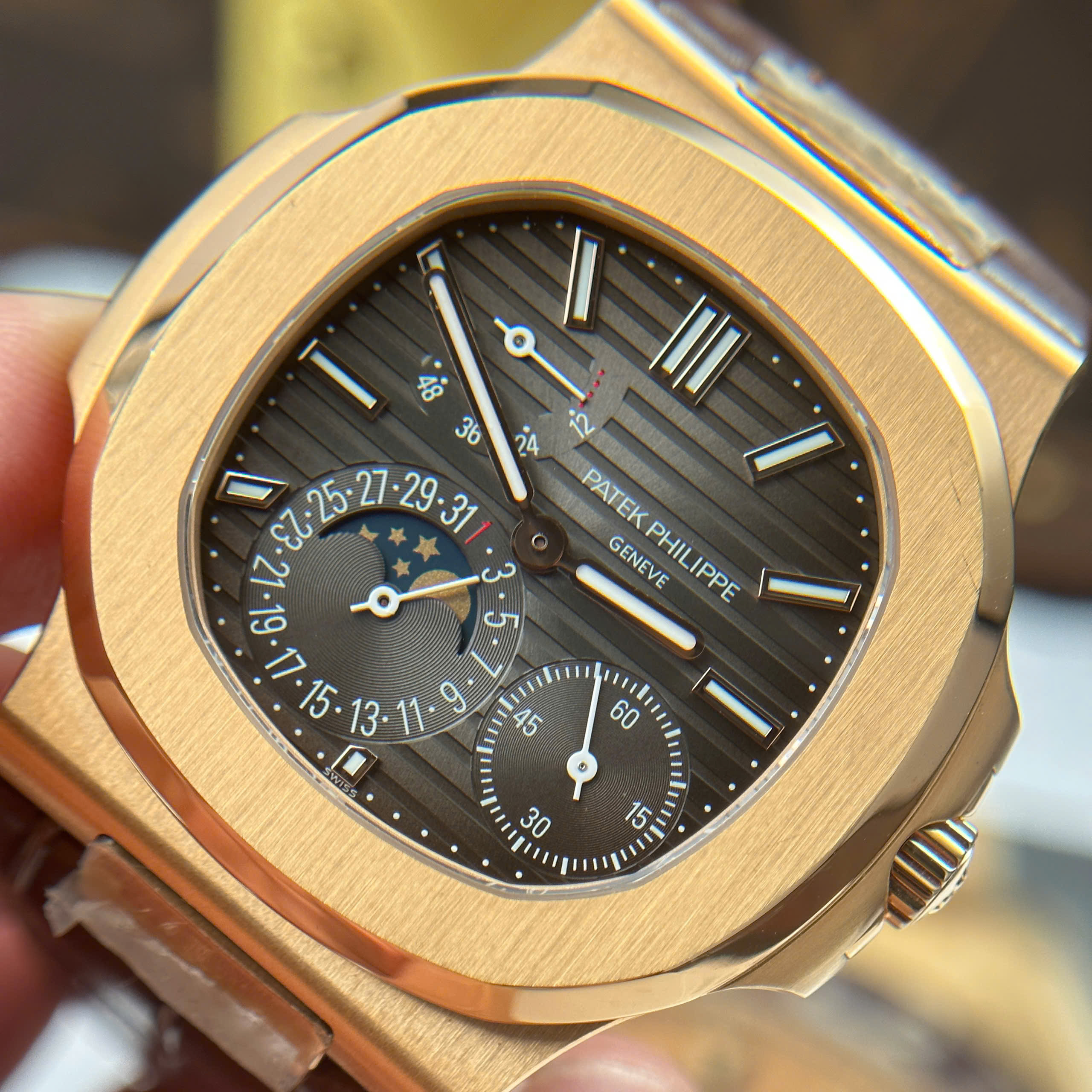 Đồng Hồ Patek Philippe Nautilus 5712R-001 40mm Full Chức Năng Replica 1:1 PPF Factory