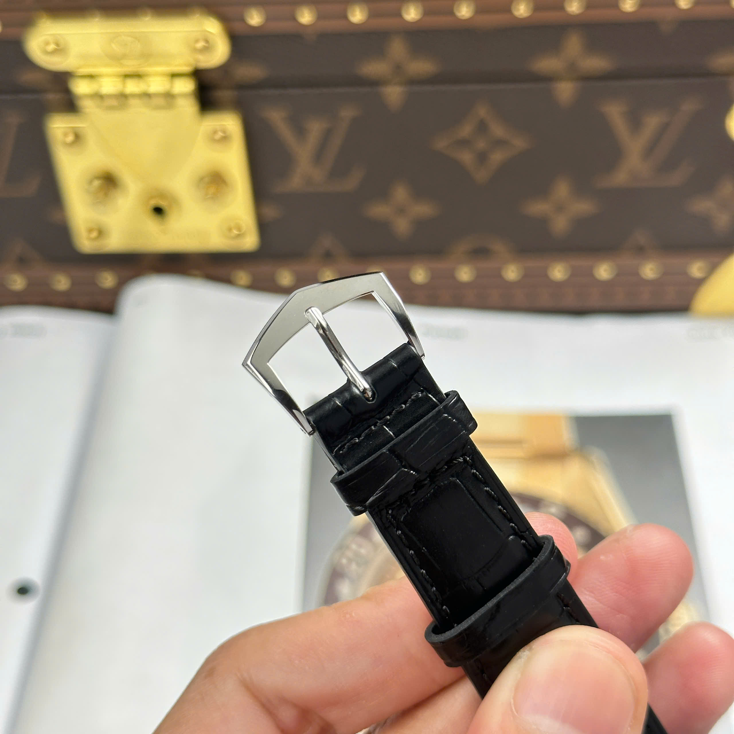 Đồng Hồ Patek Philippe Calatrava 5227G-010 39mm Cạy Đáy Replica 1:1 3k Factory