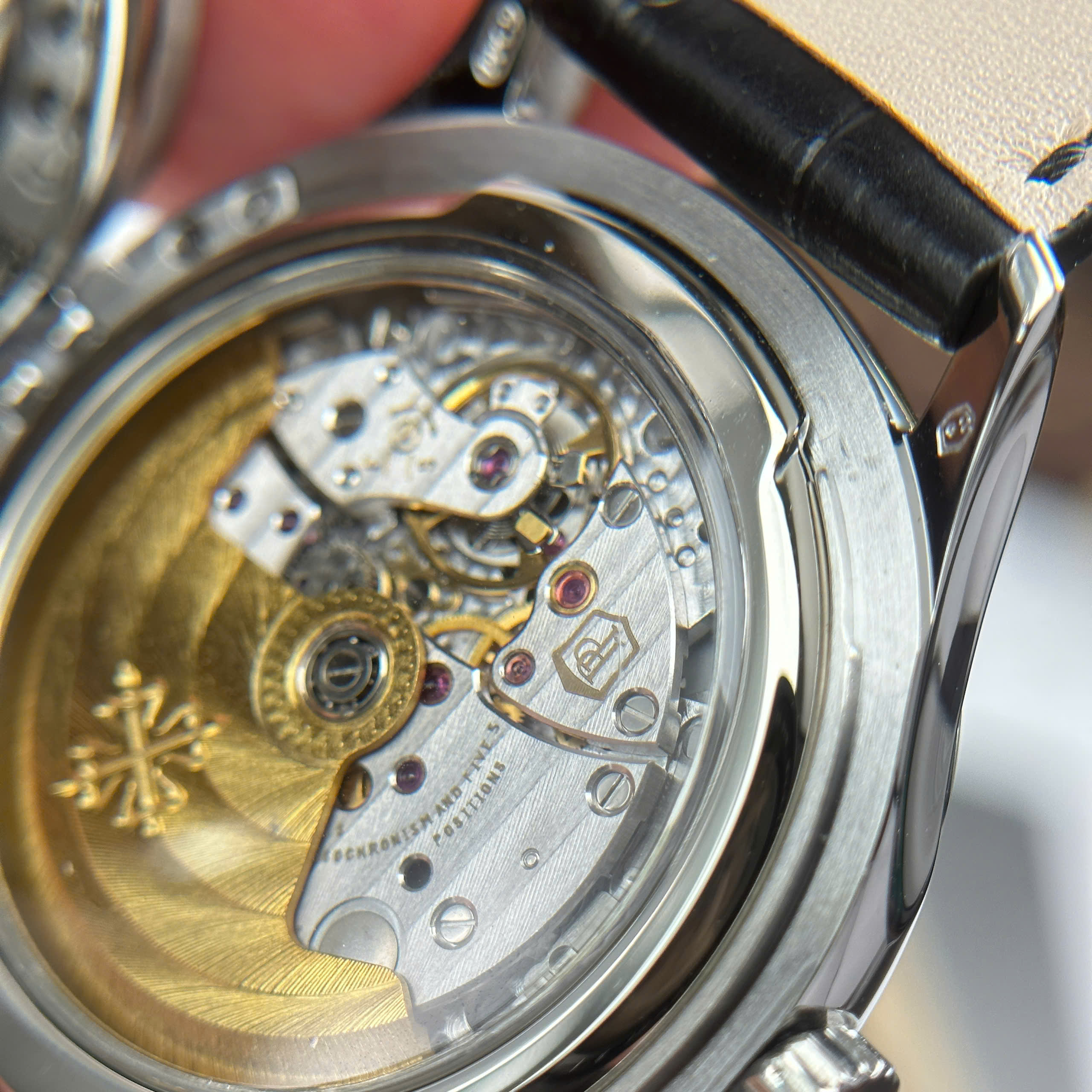 Đồng Hồ Patek Philippe Calatrava 5227G-010 39mm Cạy Đáy Replica 1:1 3k Factory